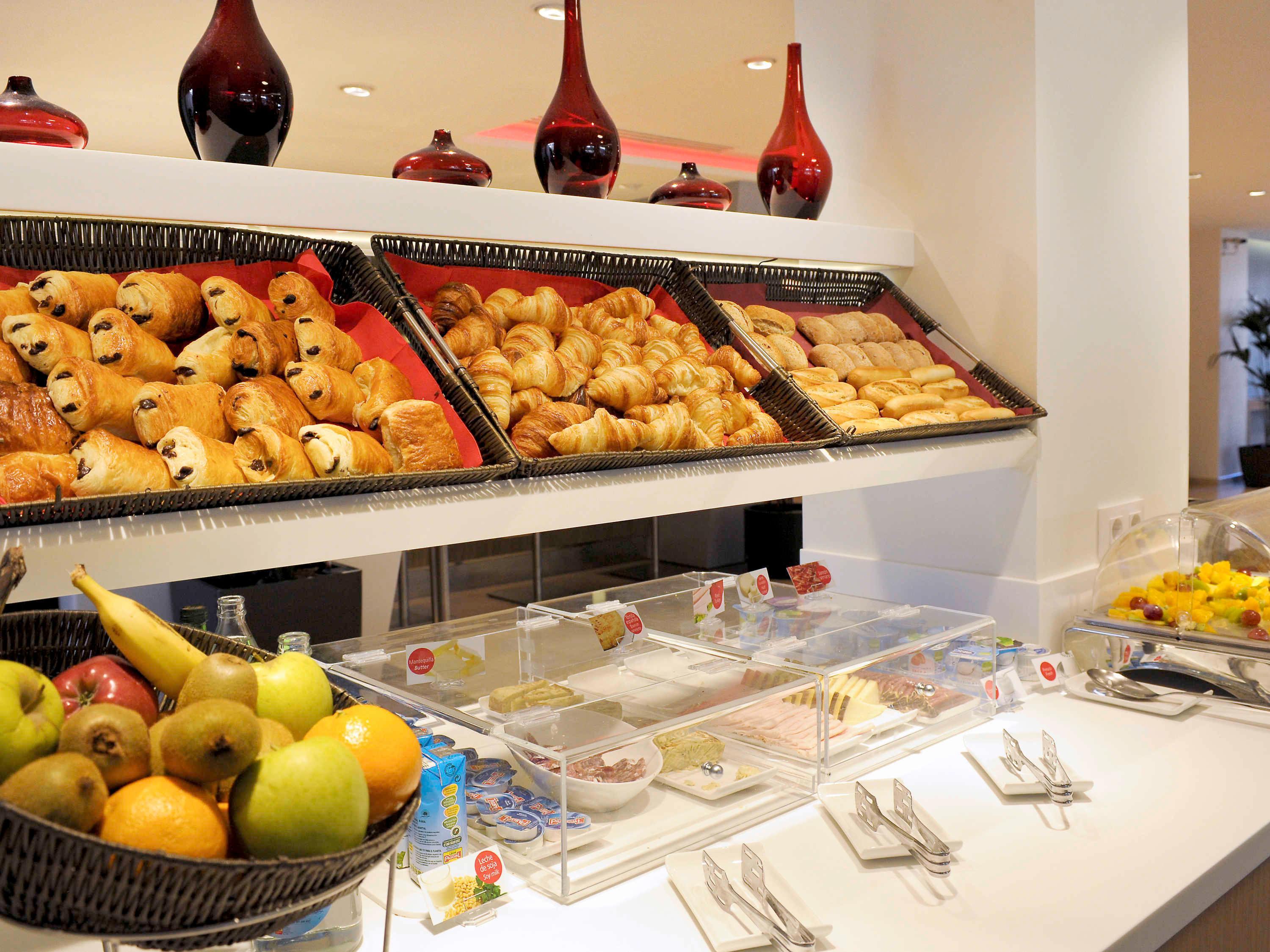 Restaurant ibis Barcelona Cornella