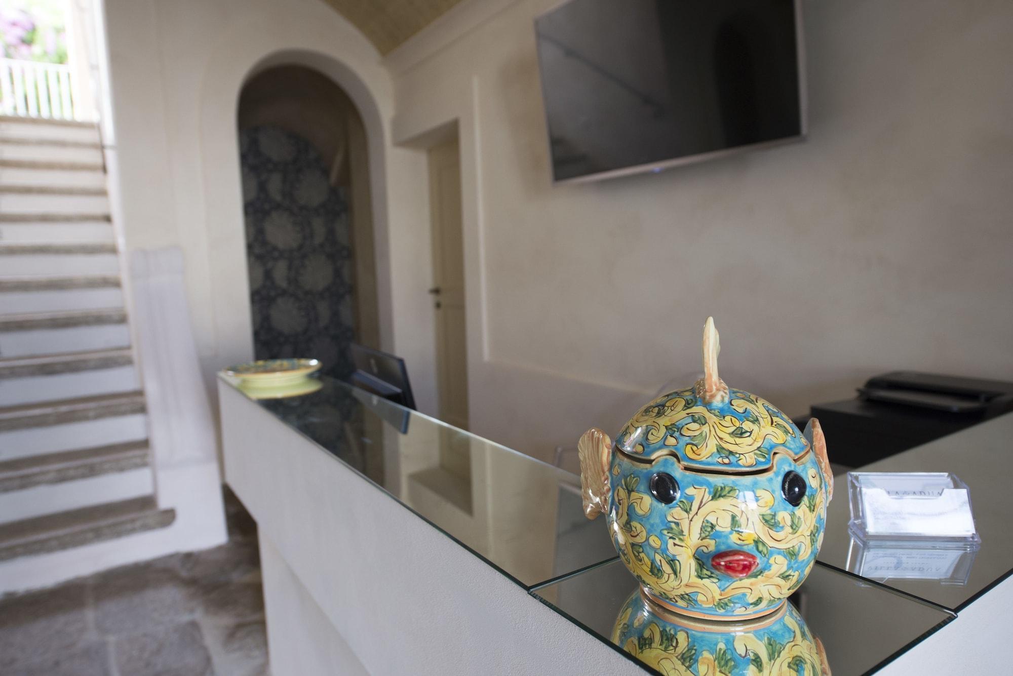 Vista Lobby Villa Adua