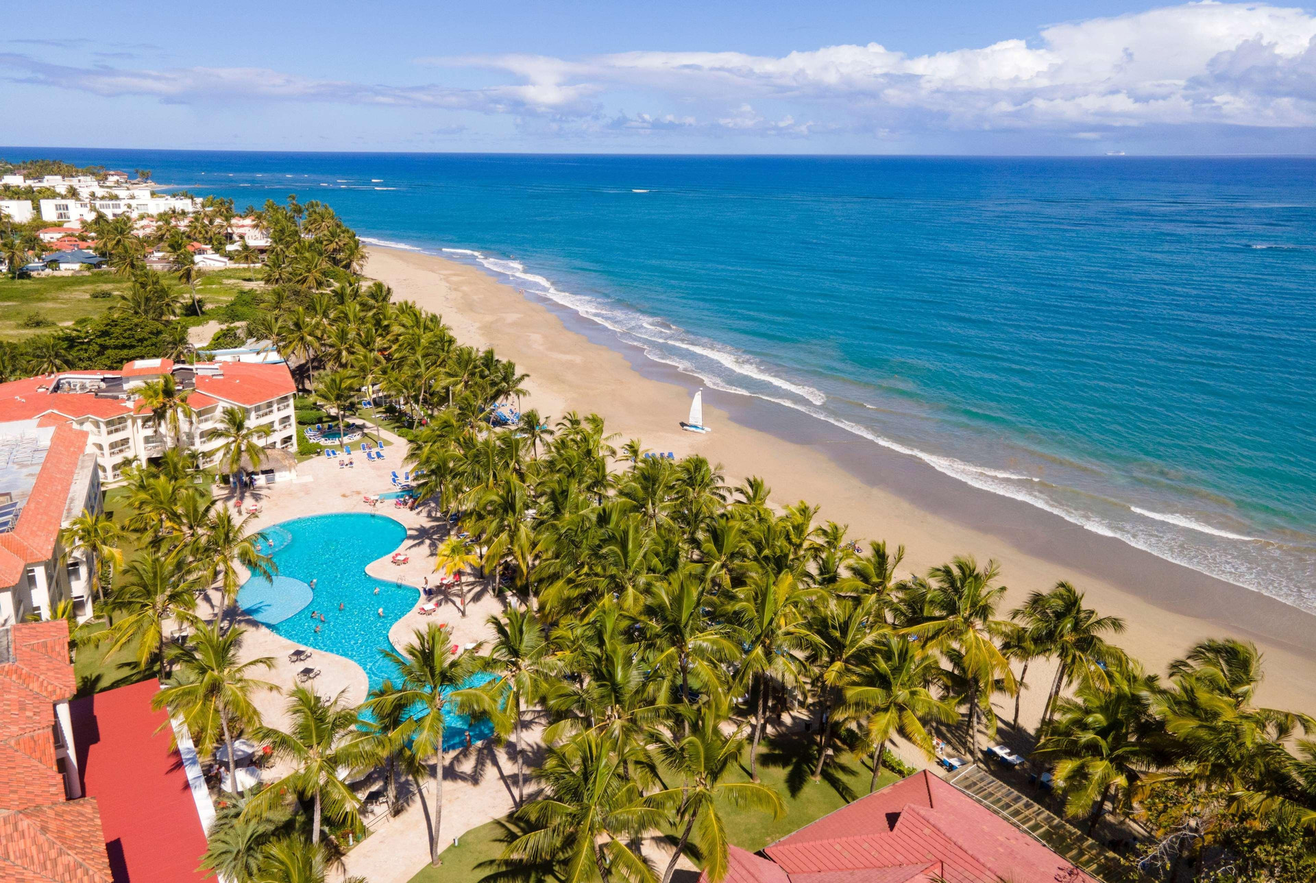 Vista Exterior Viva Tangerine by Wyndham, A Trademark All Inclusive