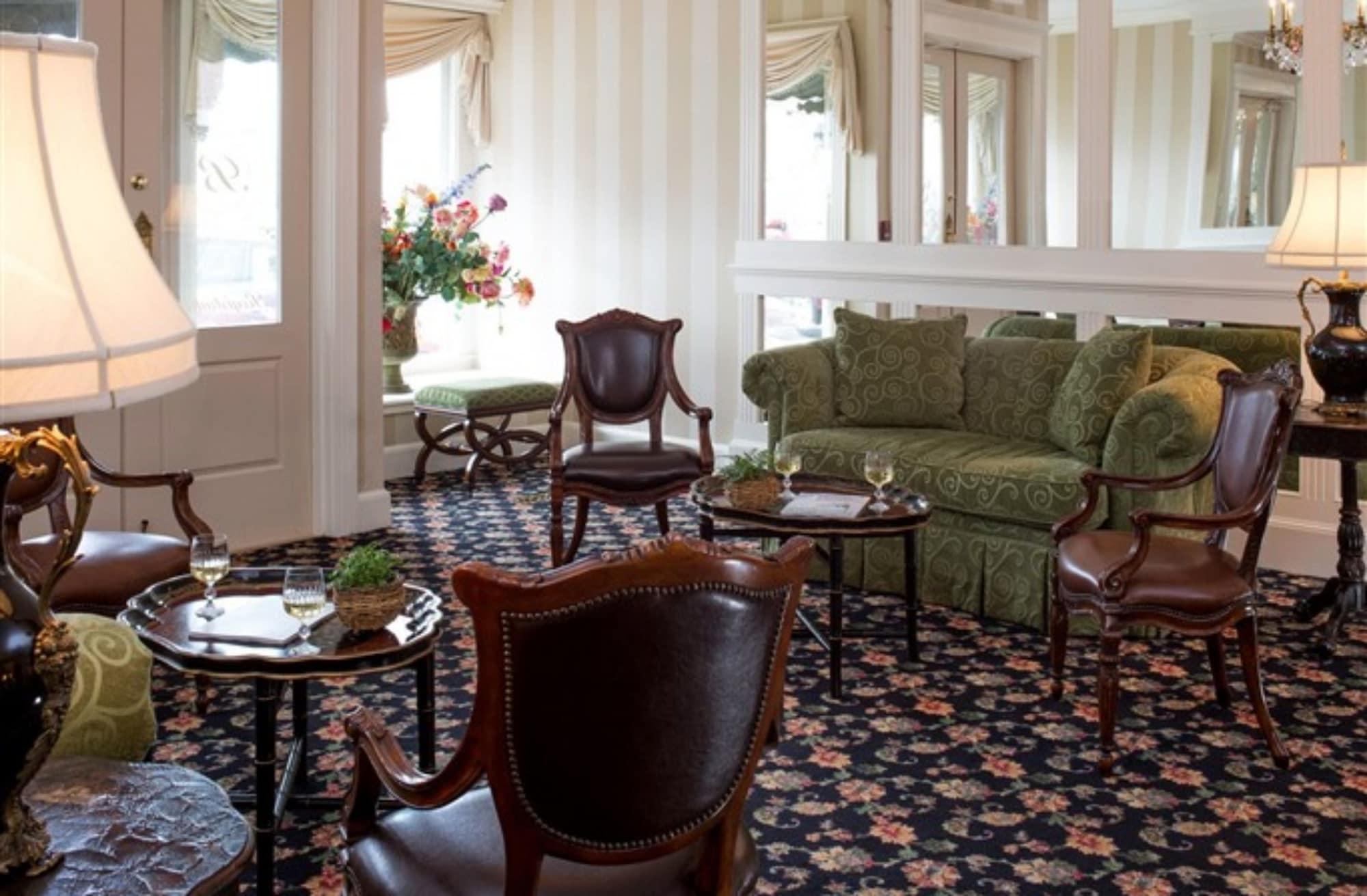 Vista Lobby Belfast Bay Inn