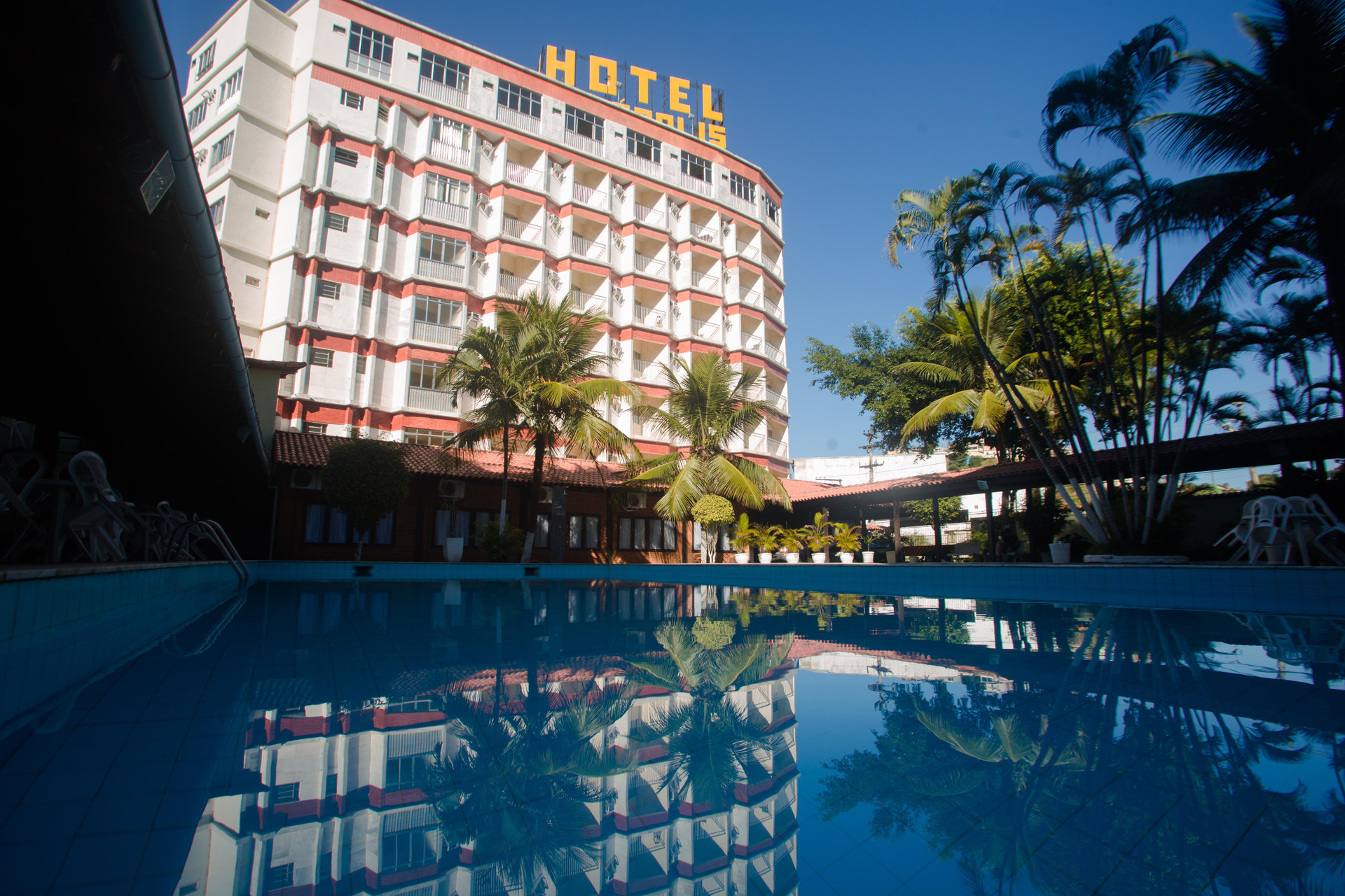 Vista Exterior Acrópolis Marina Hotel