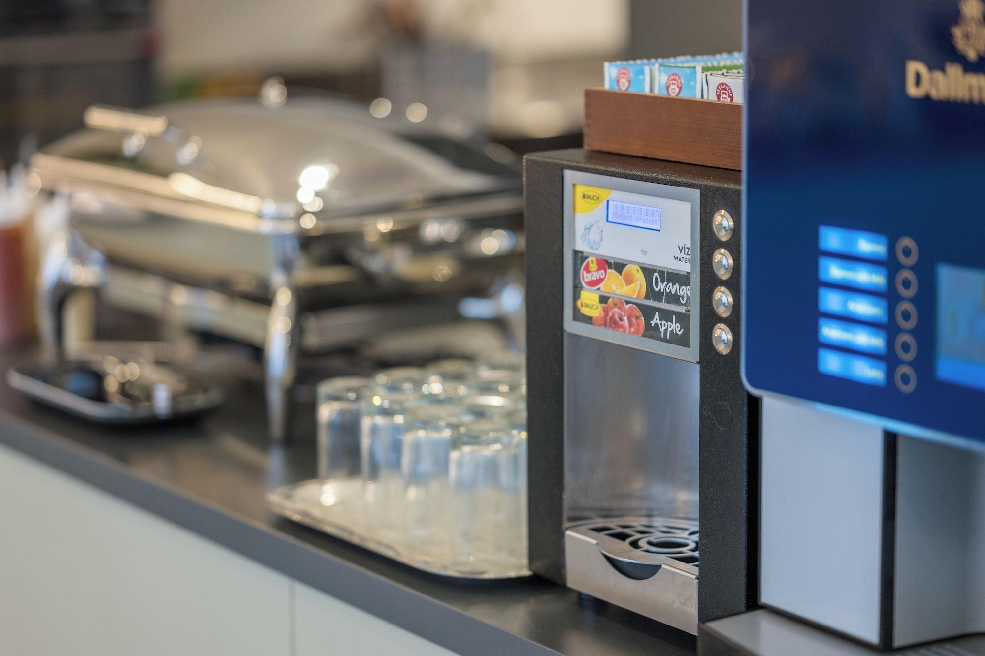 Set de Habitación Baross City Hotel