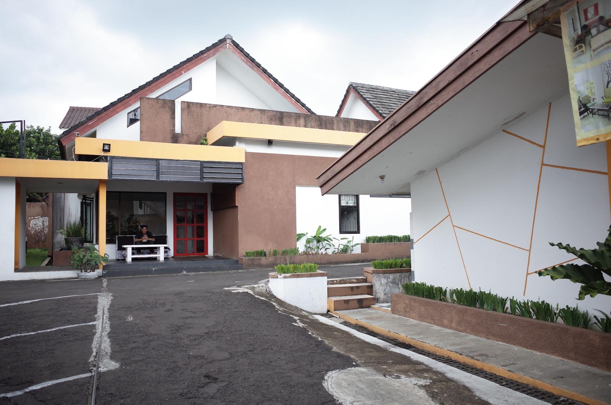 Vista Exterior RedDoorz near Alun-alun Kota Sukabumi