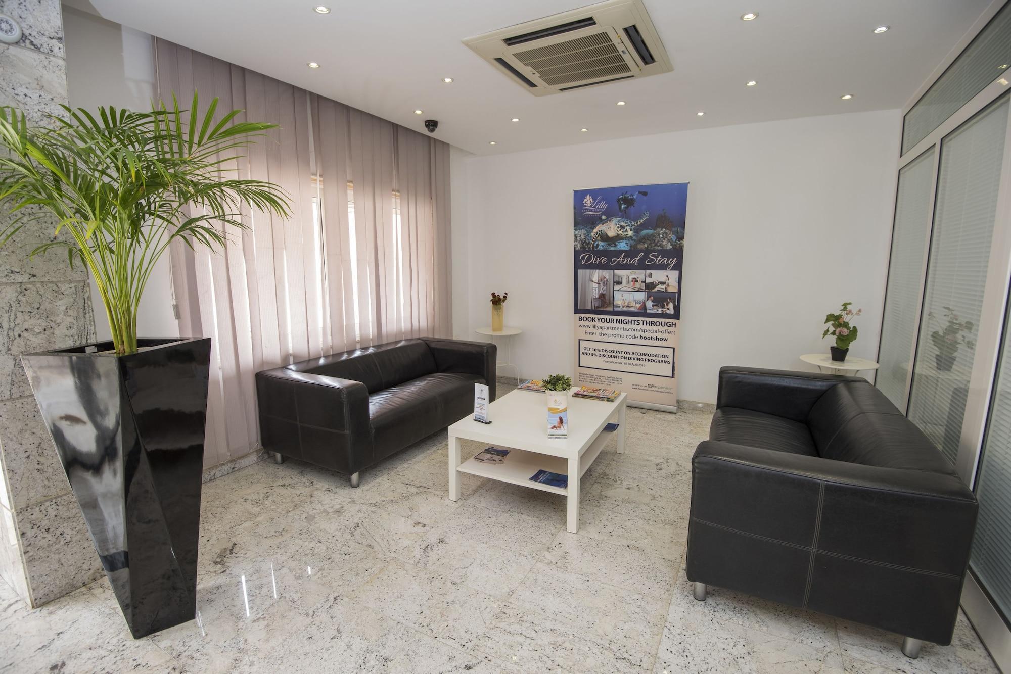 Vista Lobby Lilly apartments