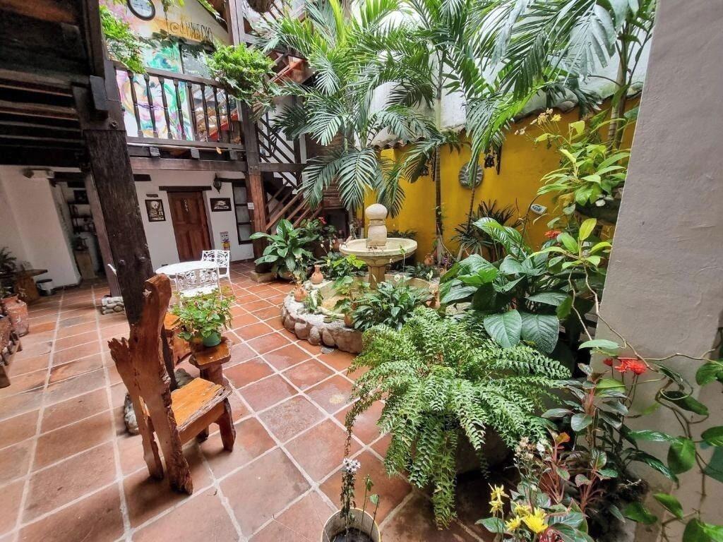 Varios hotel terraza San Antonio