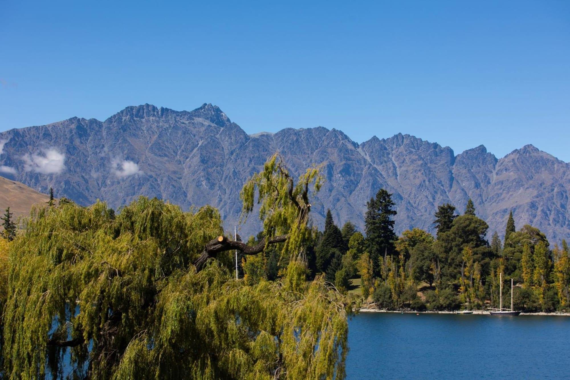 Varios Lakeside Motel - Queenstown
