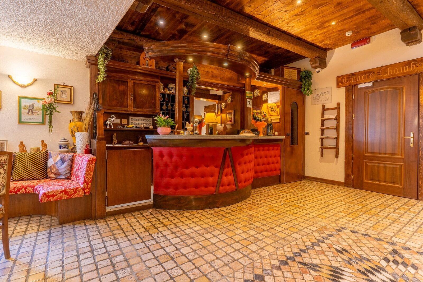 Vista Lobby Hotel Des Alpes