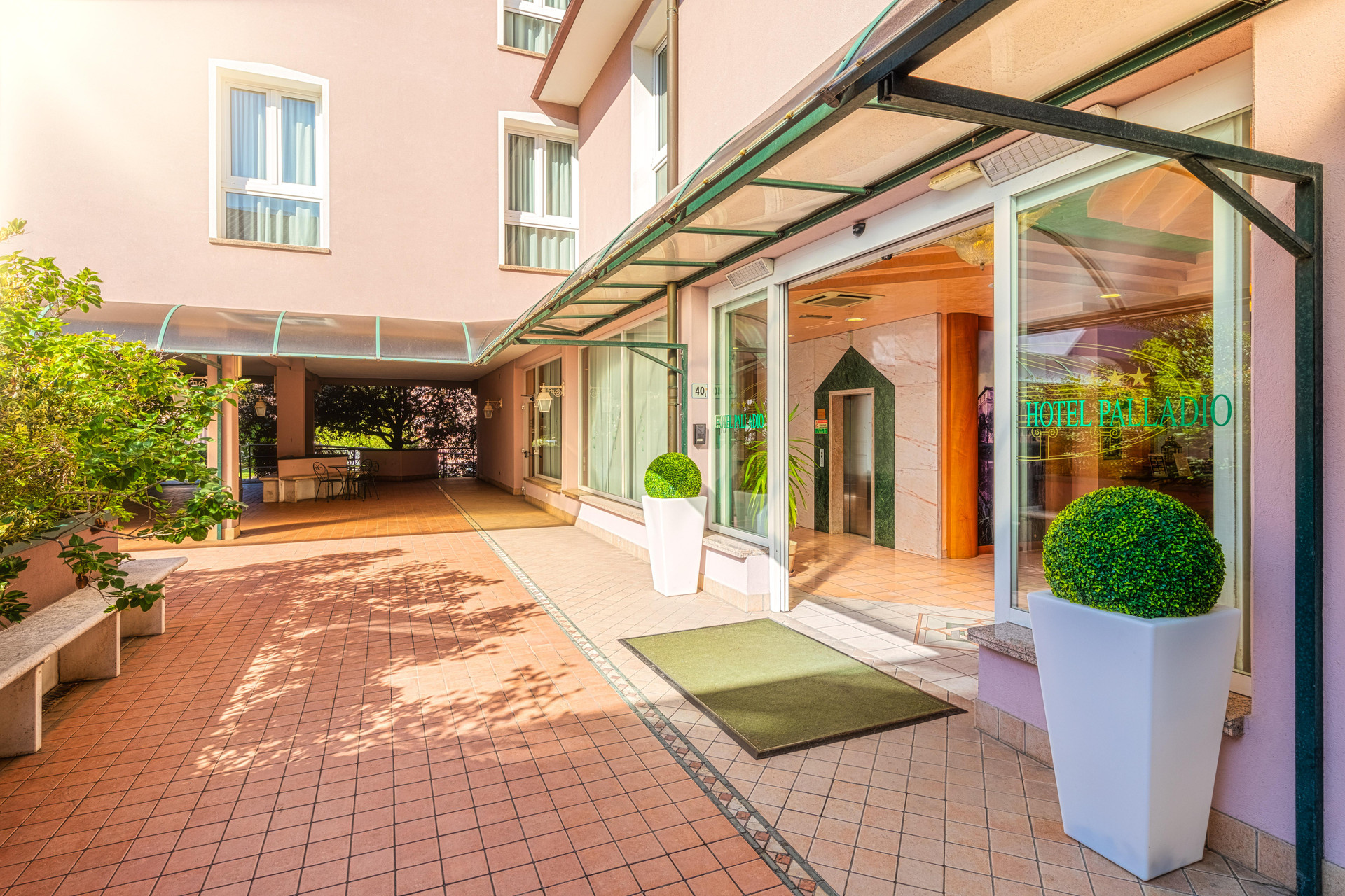 Vista Lobby Hotel Palladio