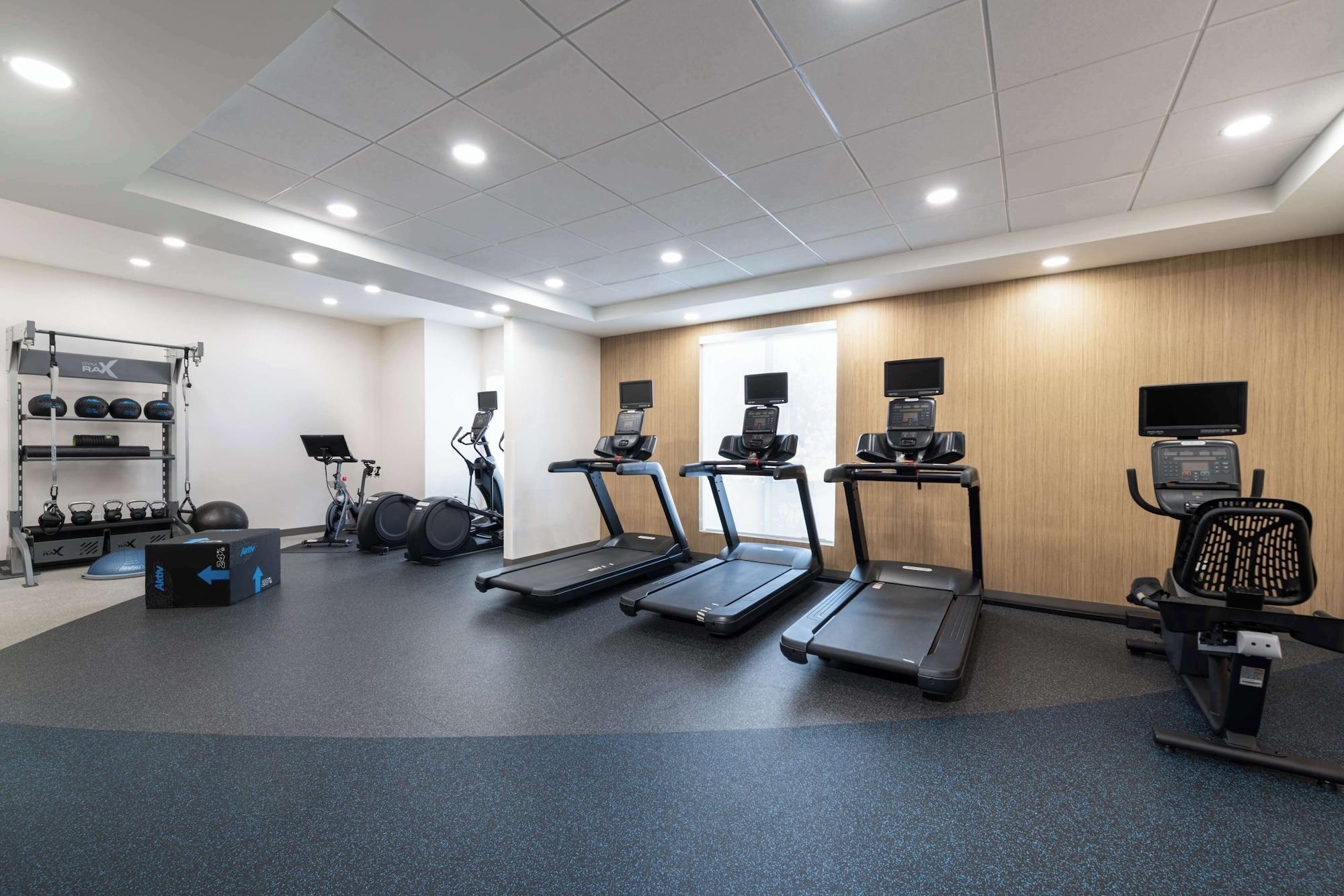 Gimnasio Hilton Garden Inn St. Charles