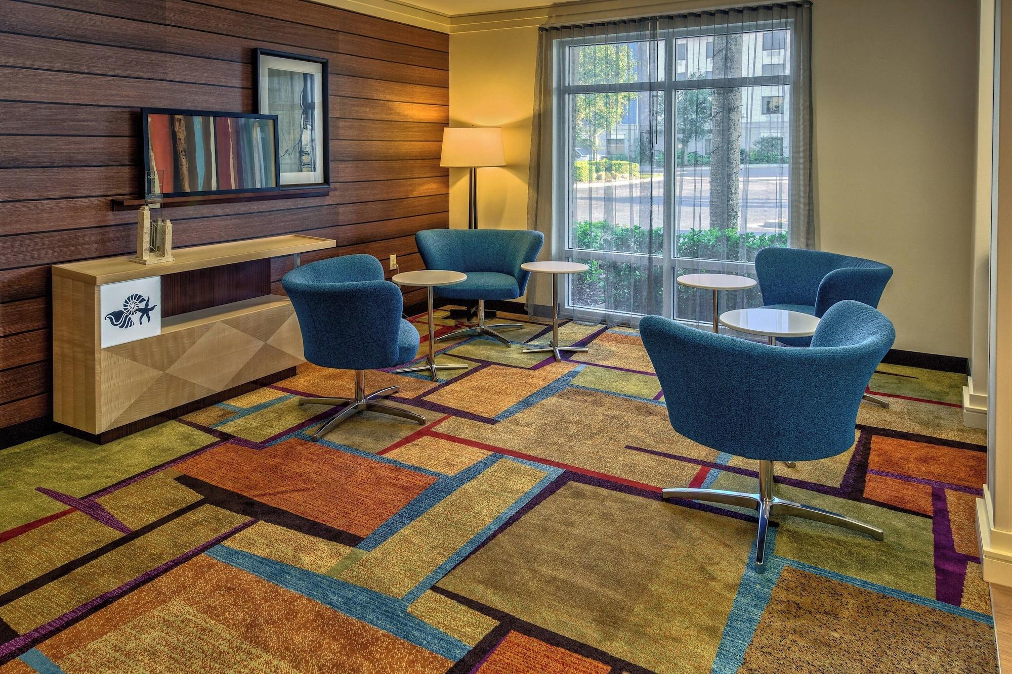 Vista Lobby Fairfield Inn & Suites by Marriott Naples