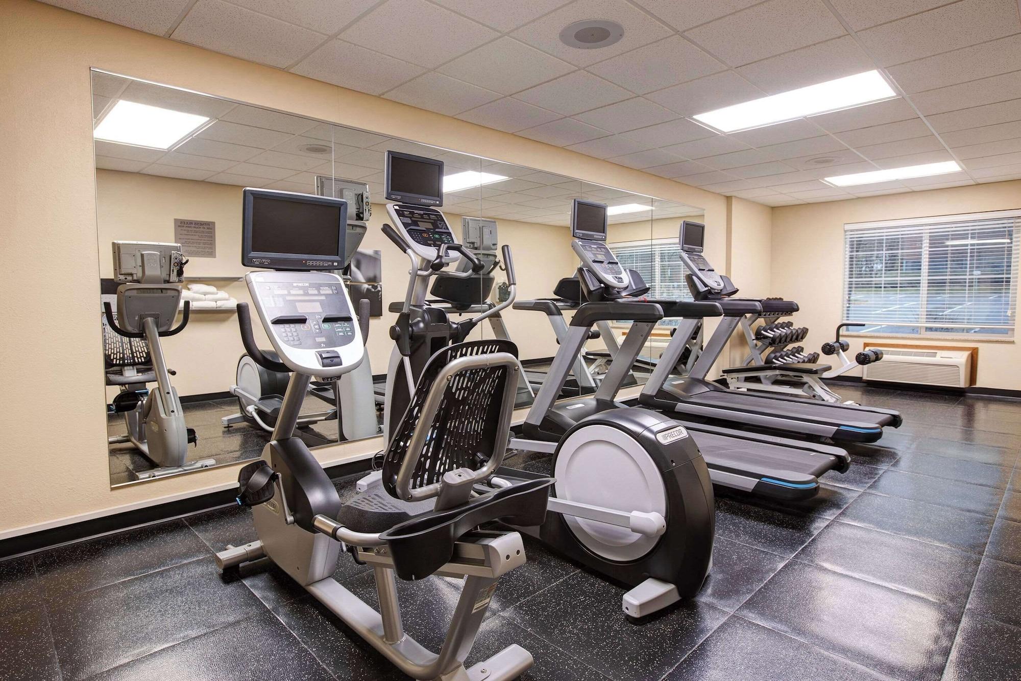 Gimnasio Comfort Inn & Suites St. Paul Northeast
