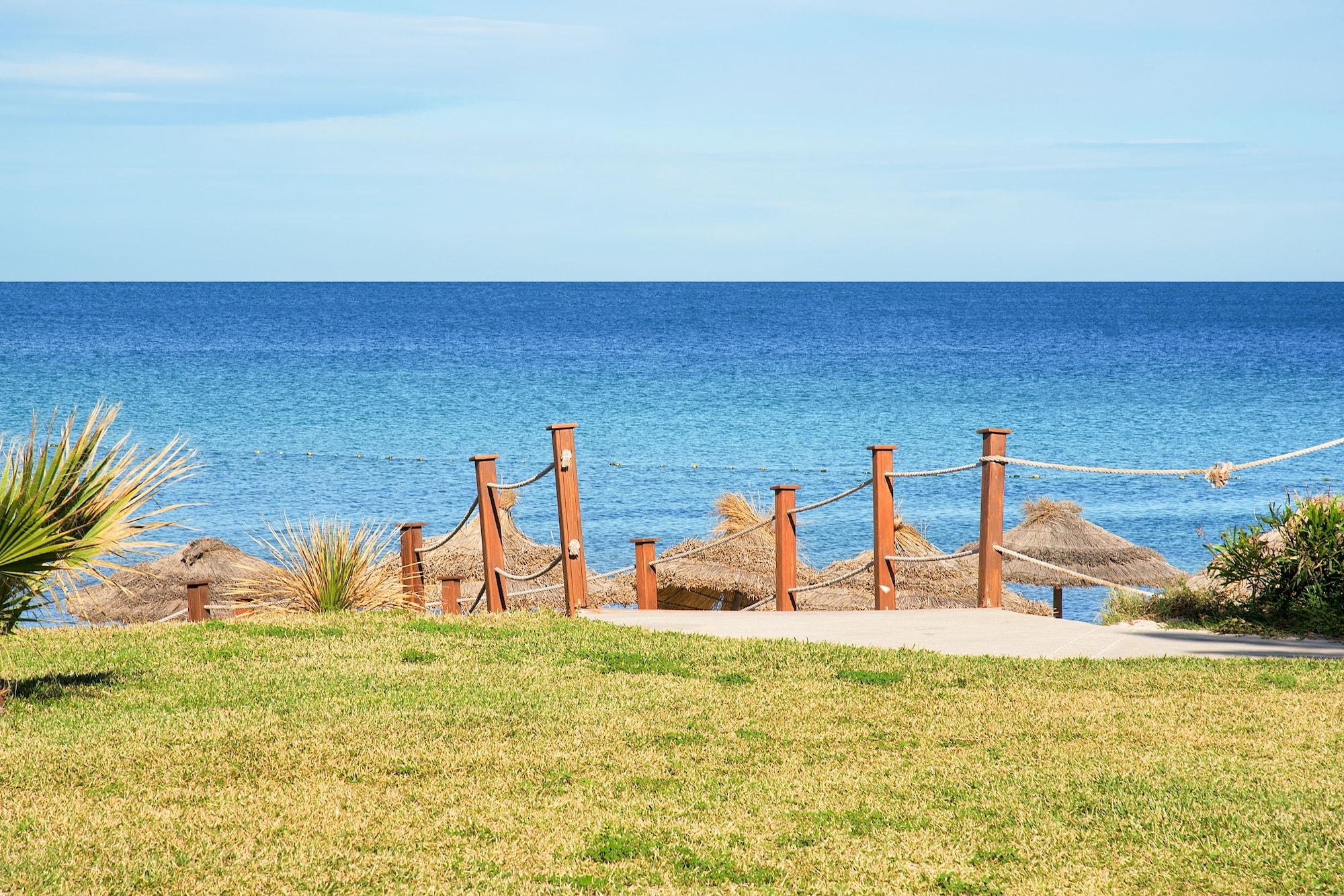 Playa AQI Skanes Resort