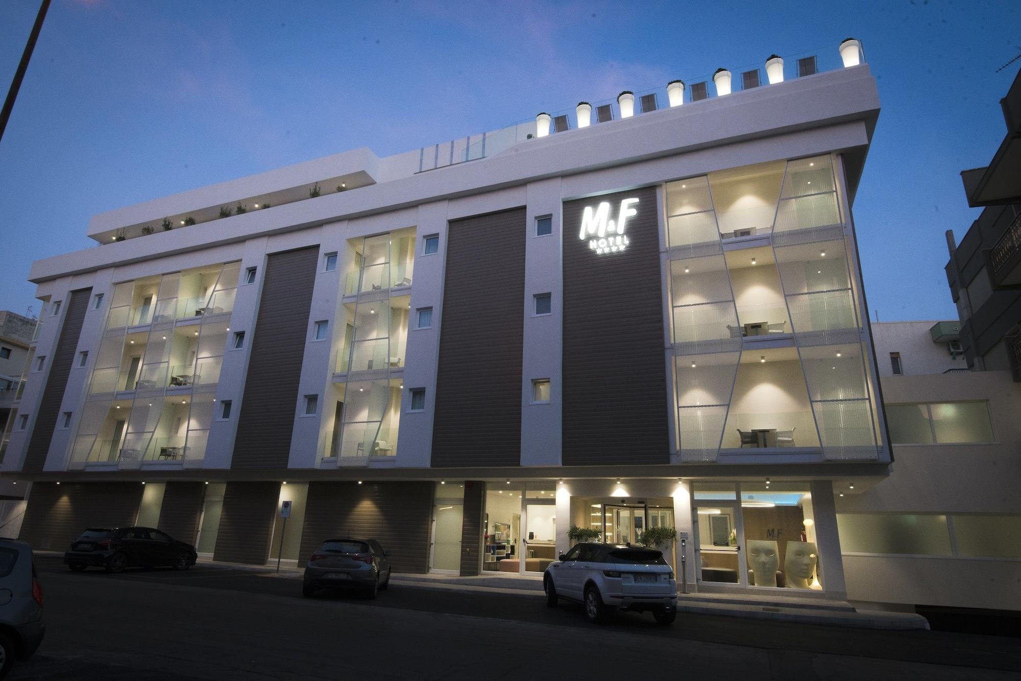 Varios M&F Hotel