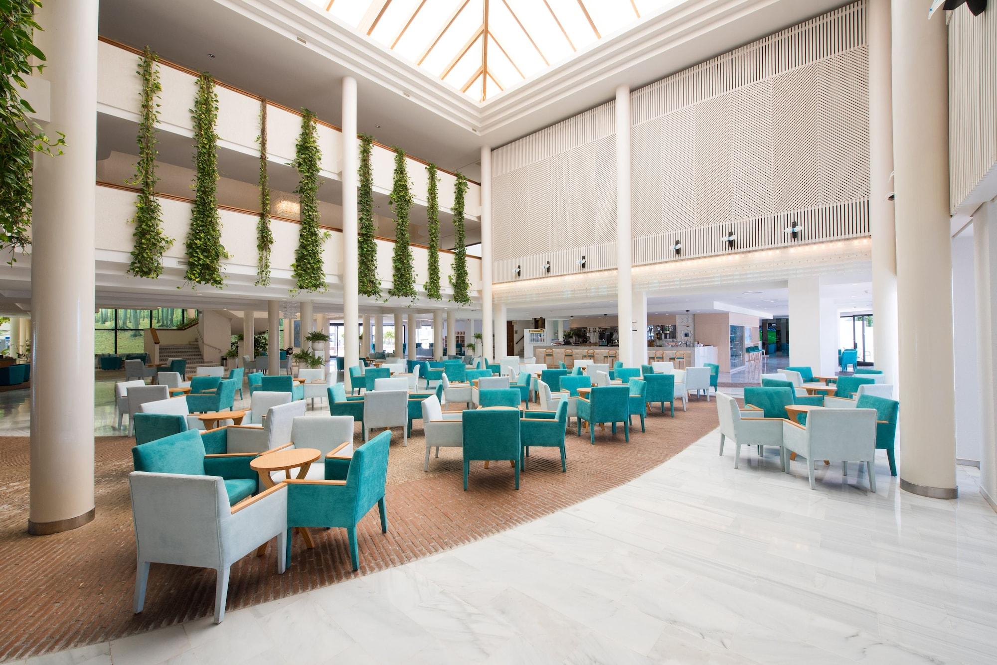 Vista Lobby Iberostar Waves Royal Andalus