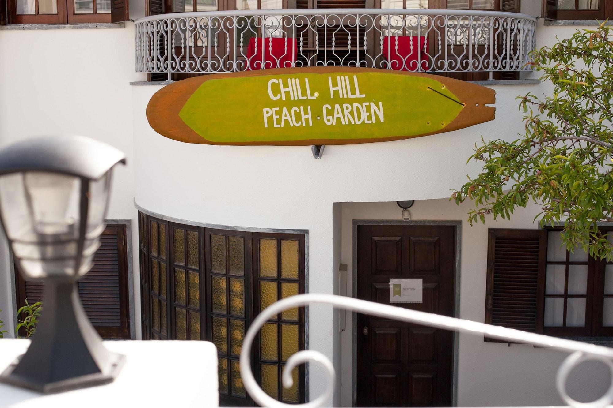 Vista Exterior Ericeira Chill Hill Hostel & Private Rooms - Peach Garden