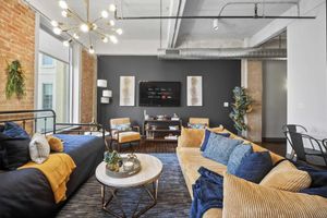 Renta temporal - The Bentley Collection - Urban Luxe Loft, Free Valet, Pool & 24/7 Gym