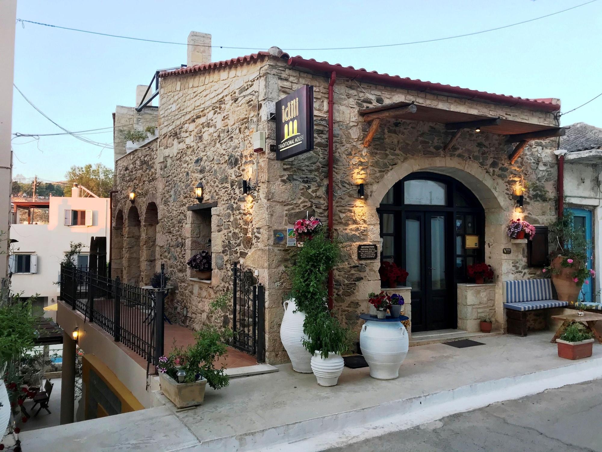 Varios Idili Traditional House