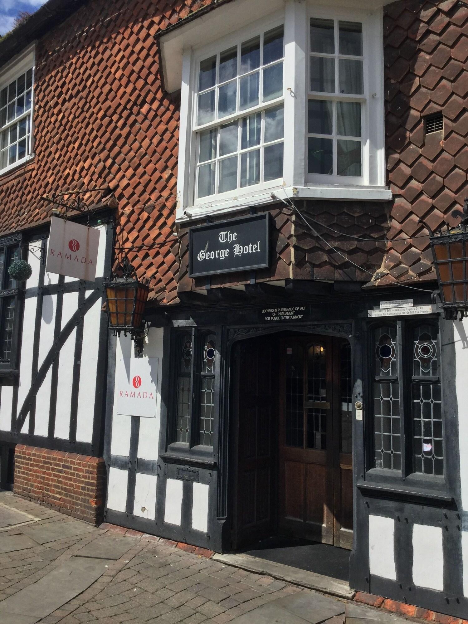 Varios Ramada by Wyndham Crawley Gatwick