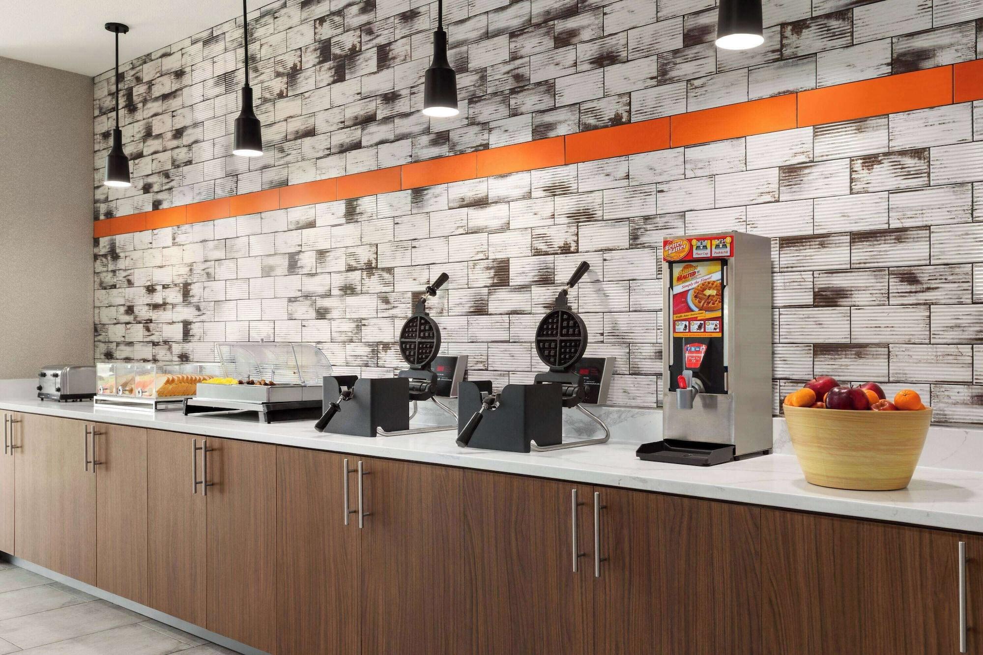 Restaurant La Quinta Inn & Suites By Wyndham Austin South