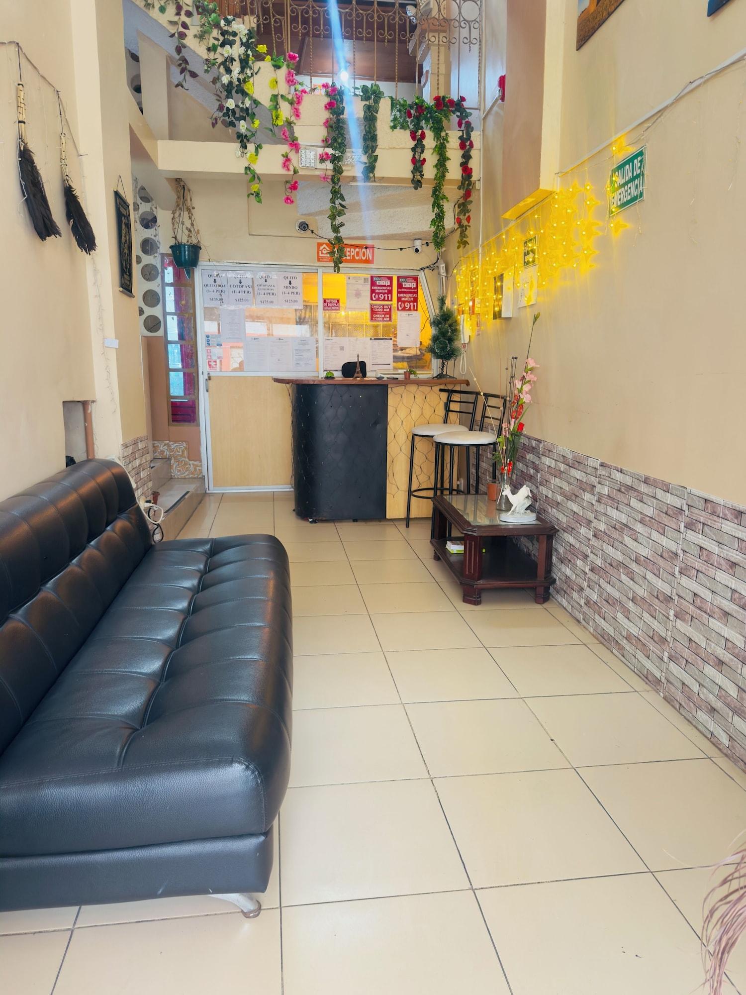 Vista Lobby Travel House Quito