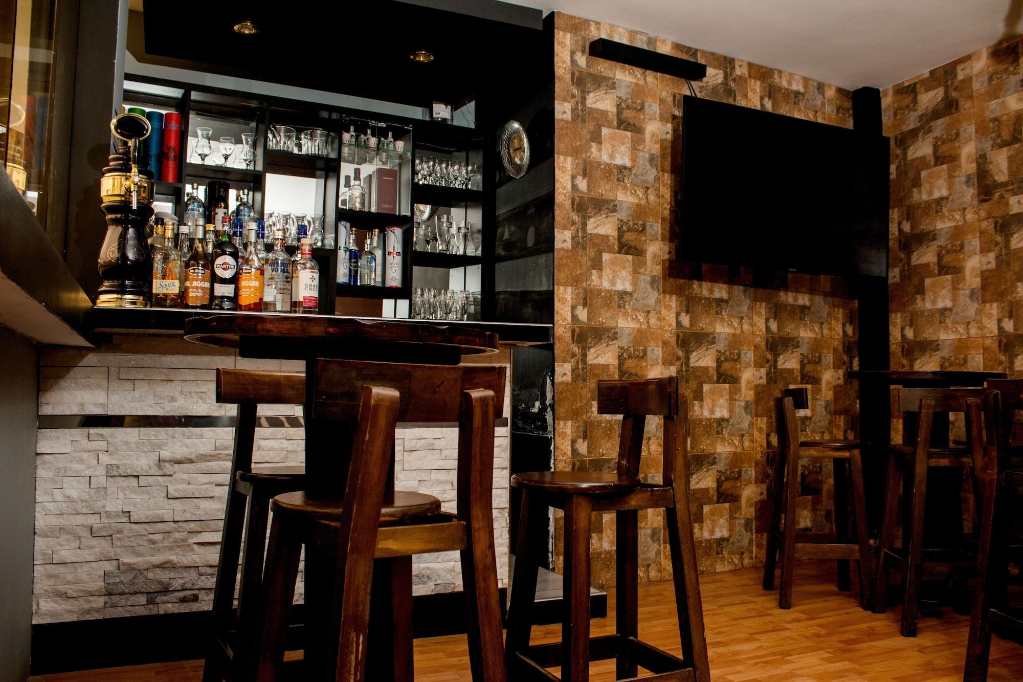 Bar/Salón Ayenda Signos