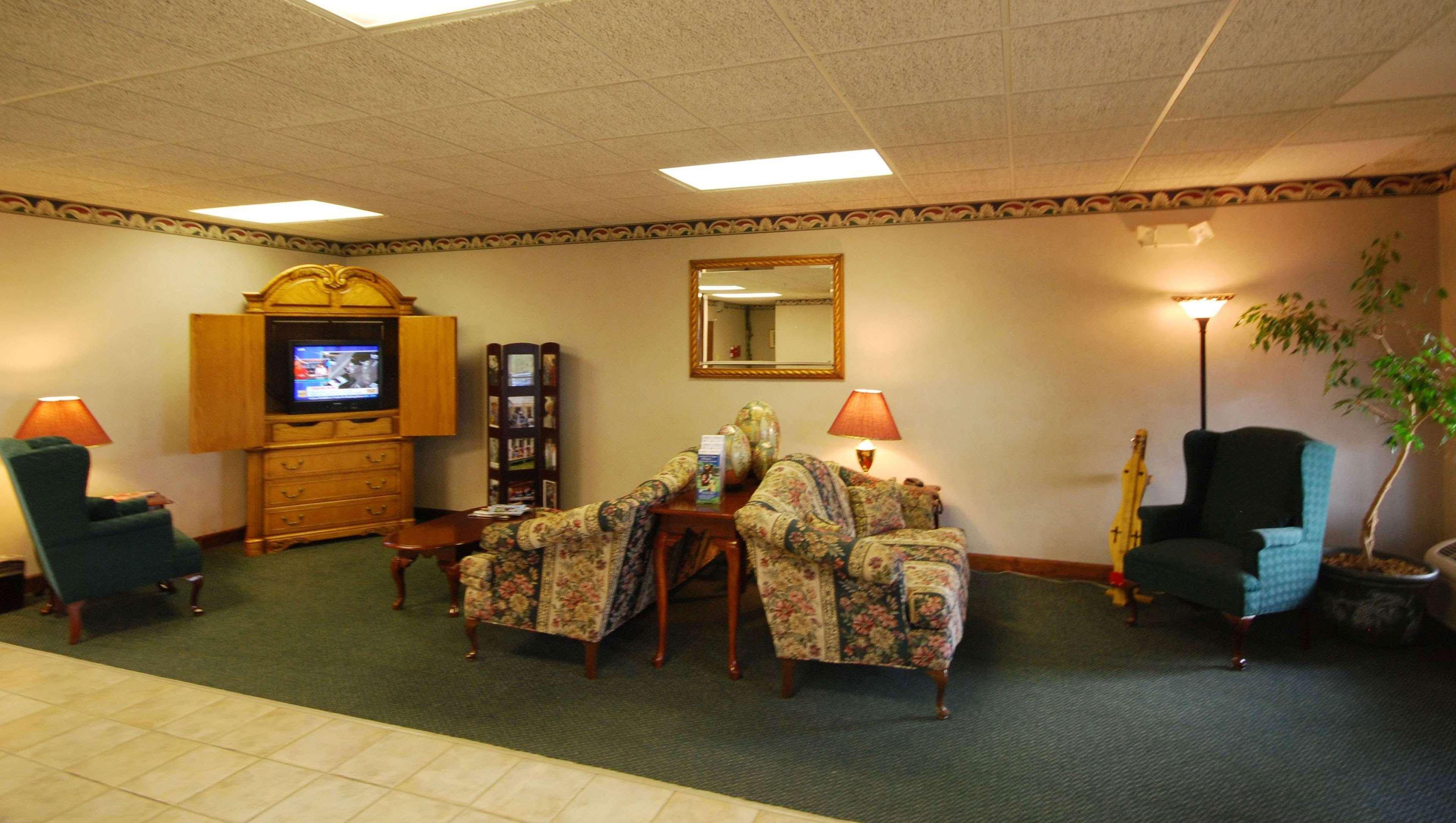 Vista Lobby Beaver Dam Inn