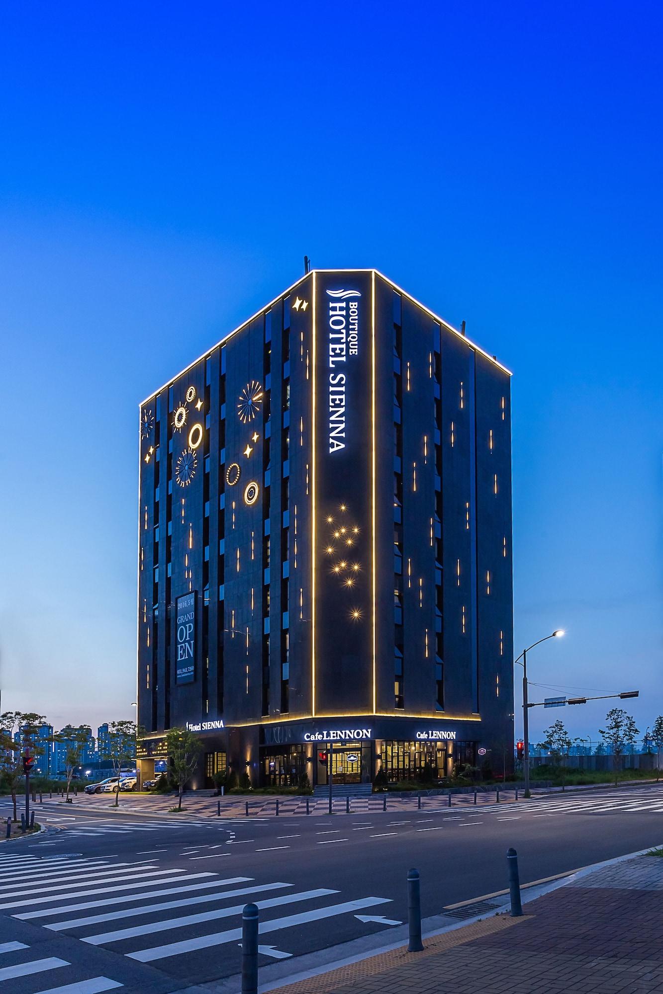 Vista Exterior Hotel Sienna