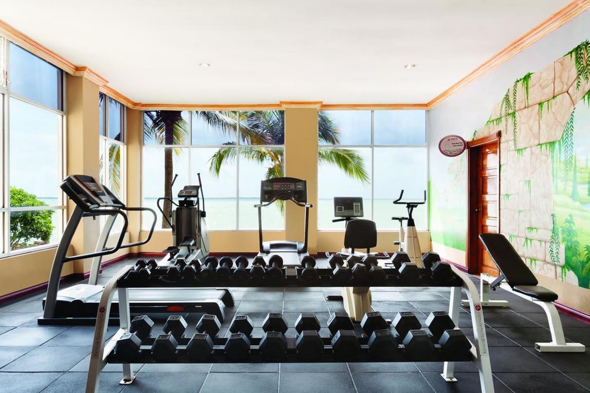 Gimnasio Ramada Belize City Princess Hotel