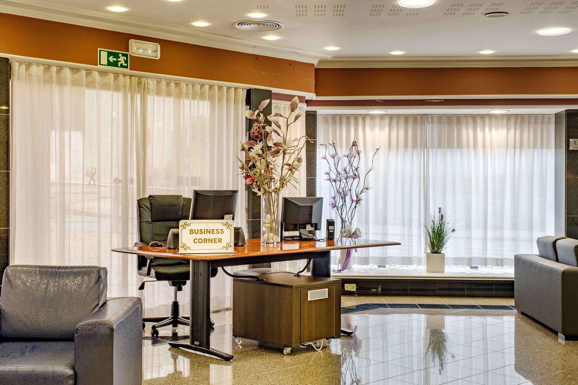 Vista Lobby Hotel Santo Amaro