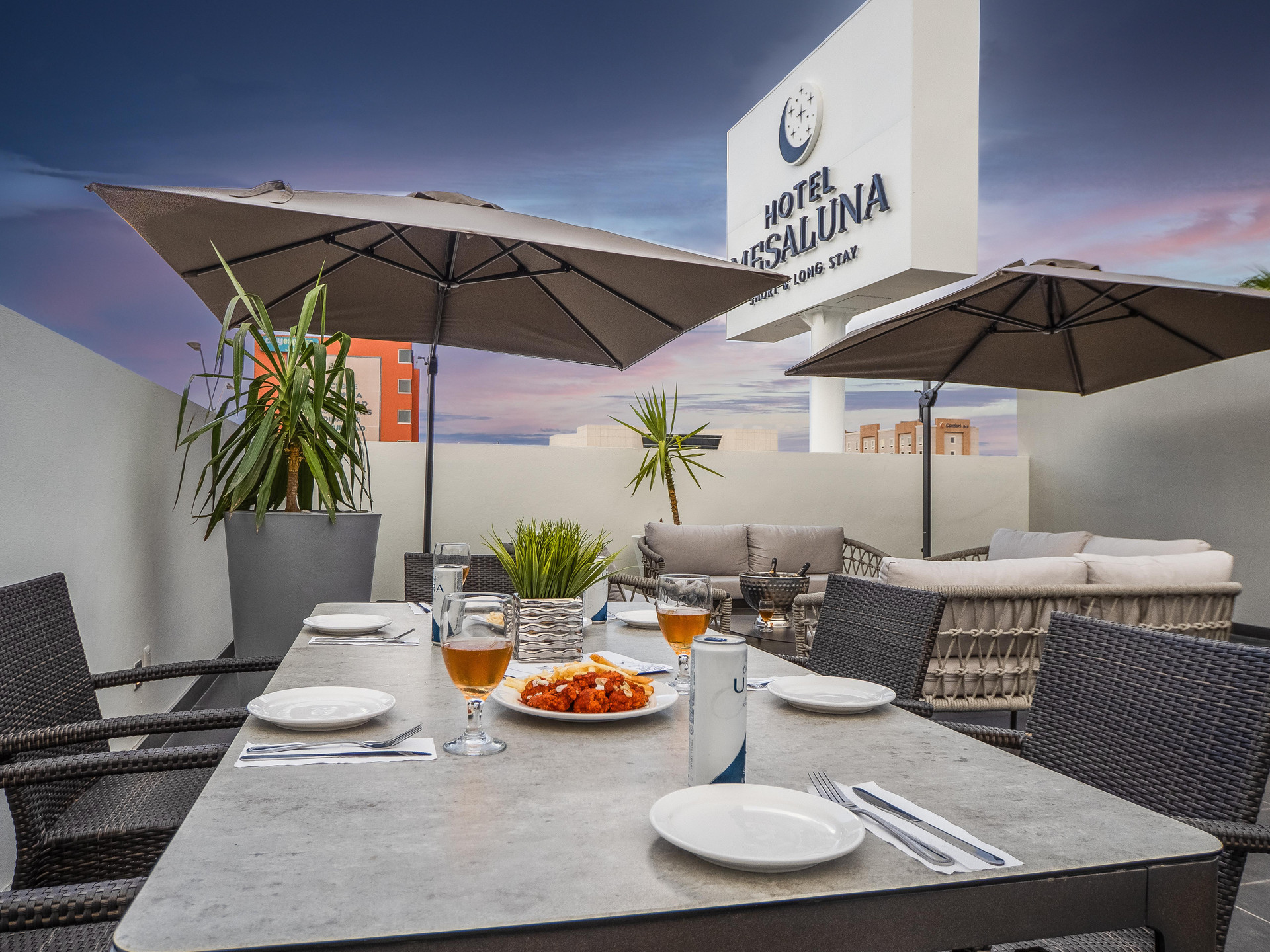 Balcón, patio o terraza Hotel Mesaluna Short&Long Stay