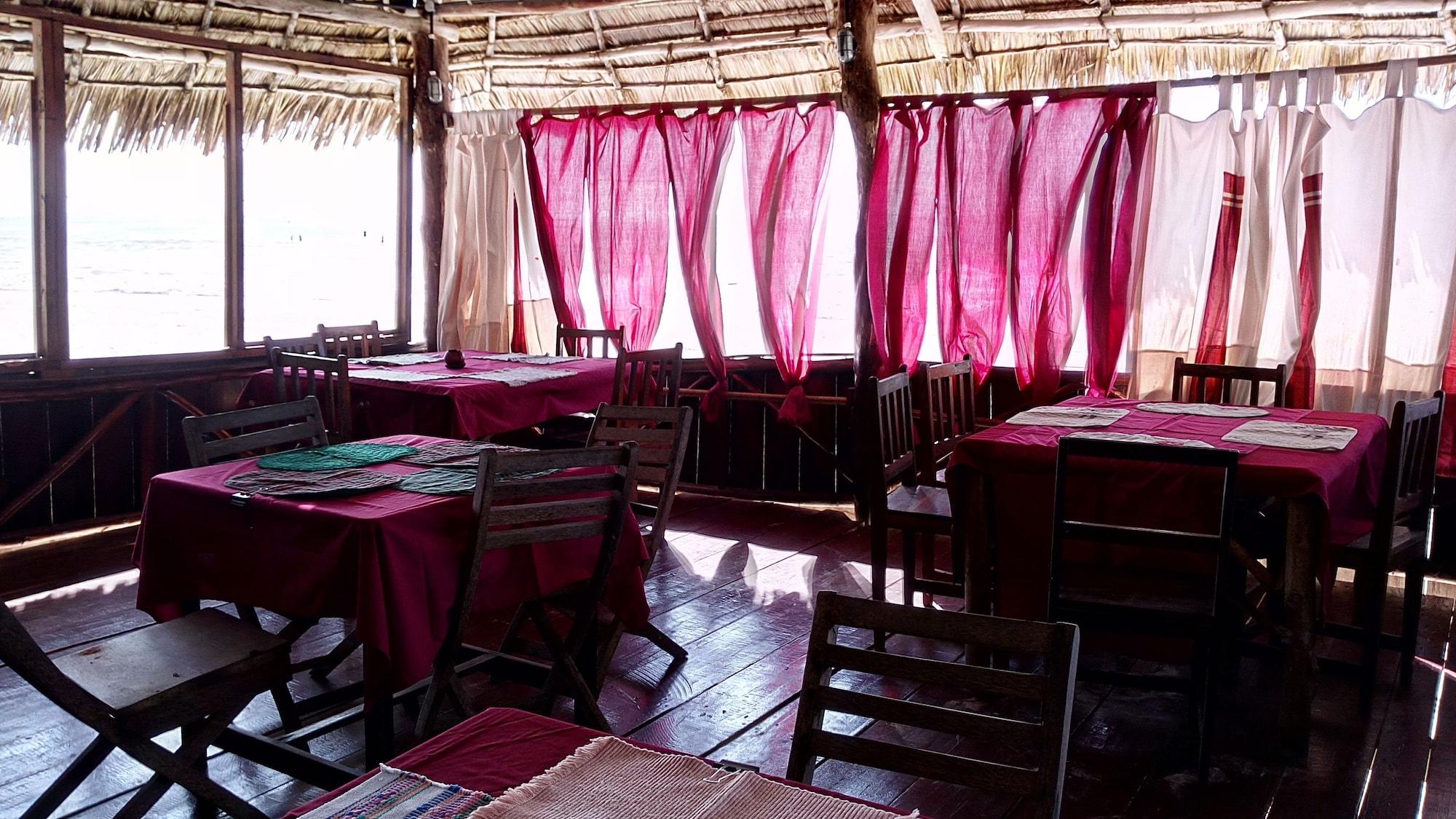 Restaurant Twisted Palms Lodge & Restaurant