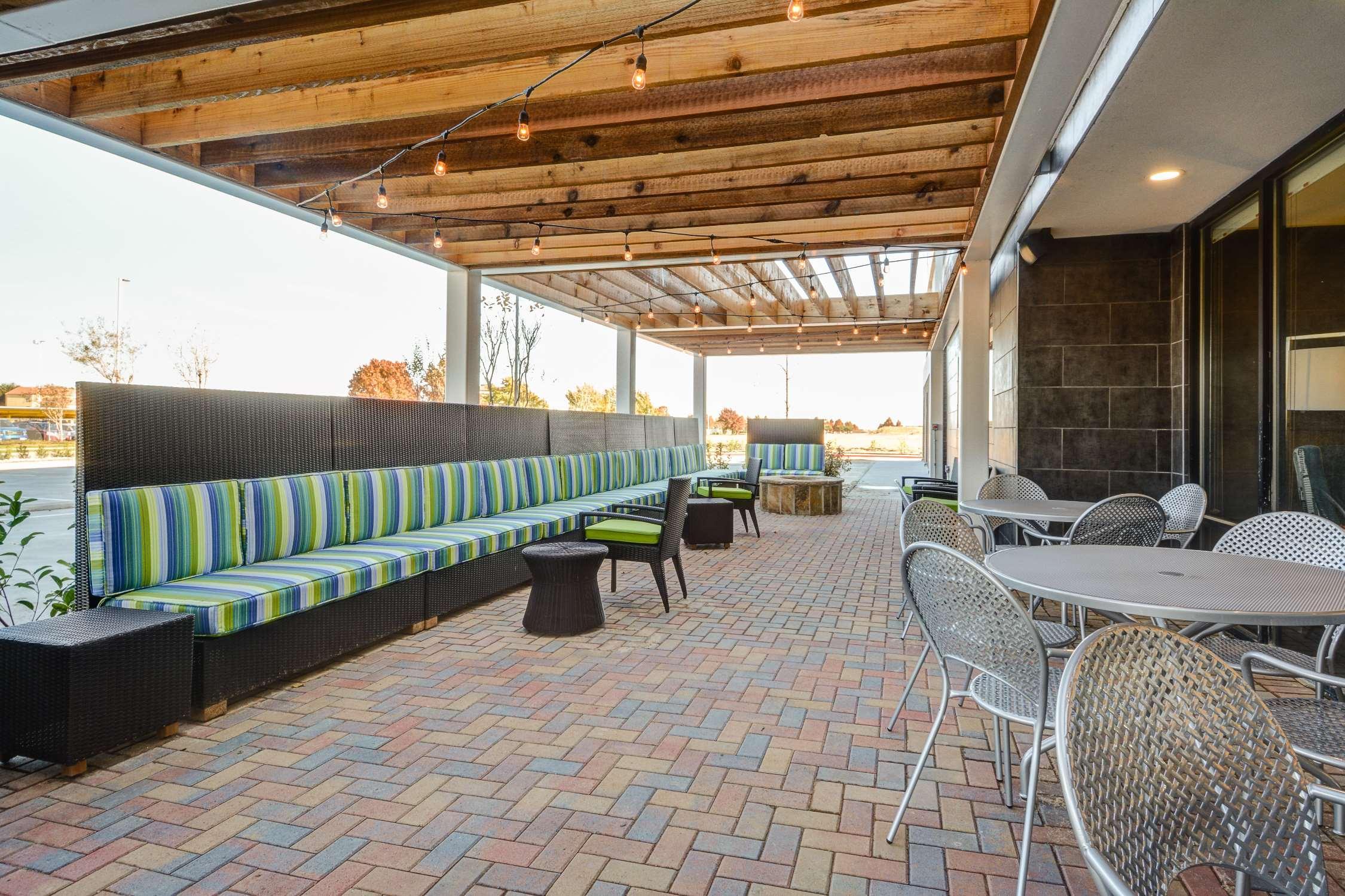 Varios Home2 Suites by Hilton Irving / DFW Airport North