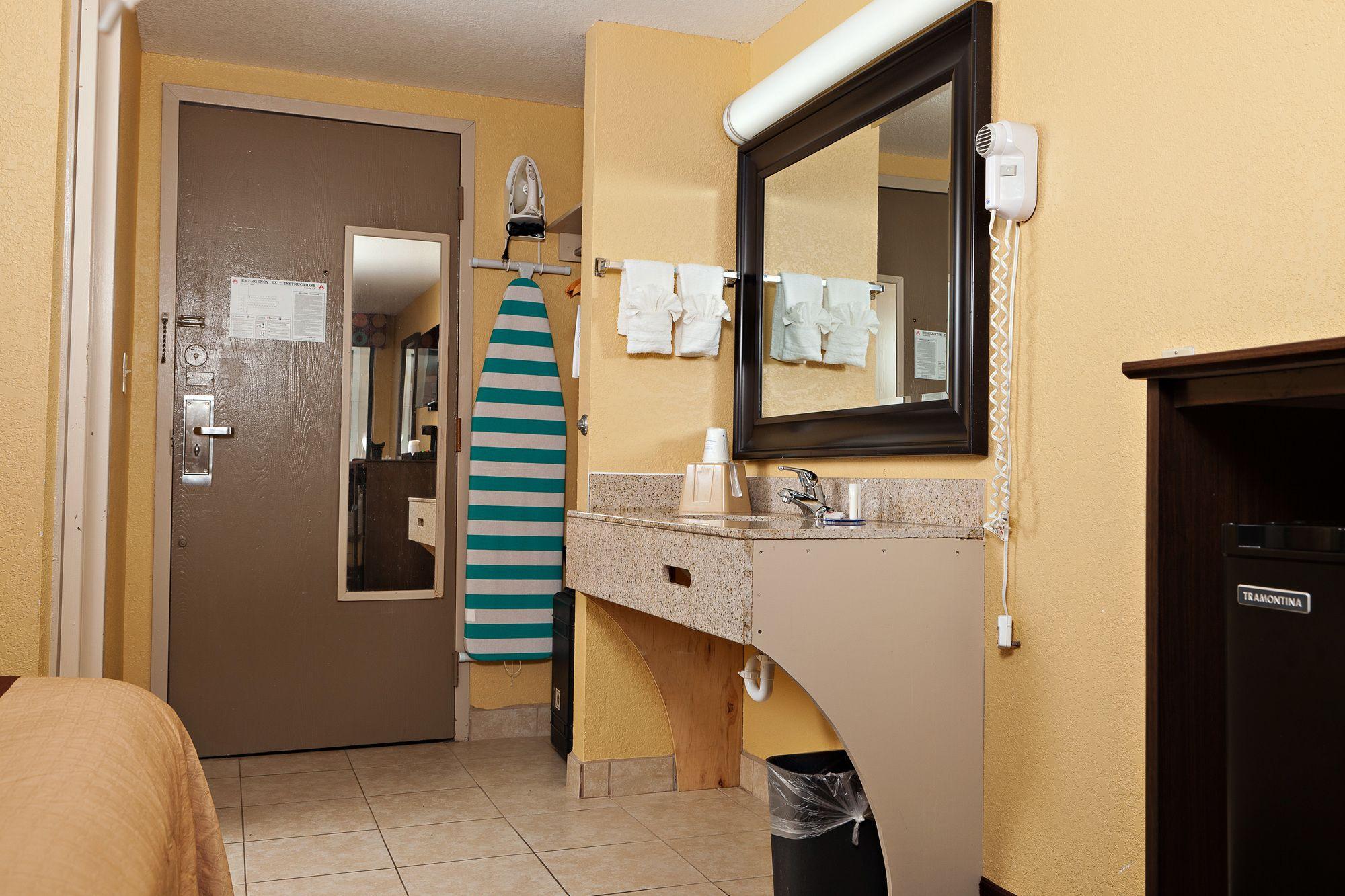 Set de Habitación Americas Best Value Inn - Wichita West / Airport