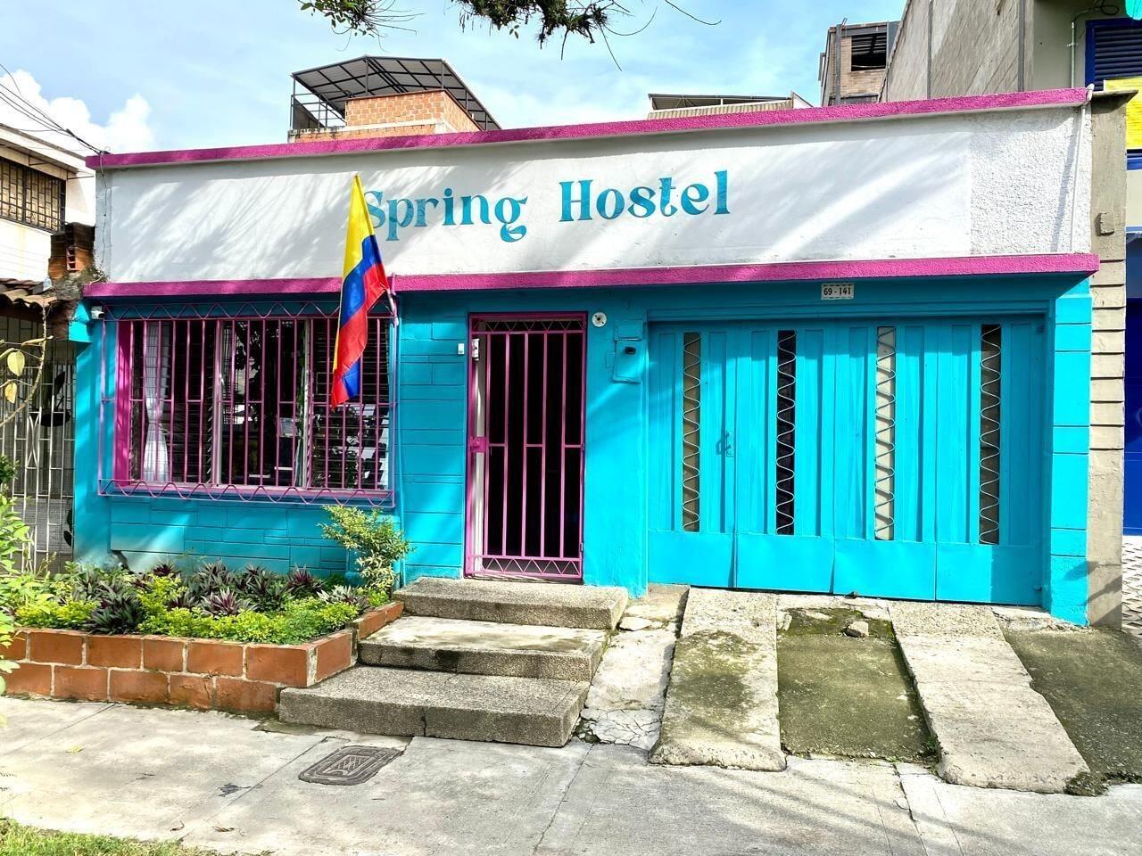 Vista Exterior SPRING HOSTEL