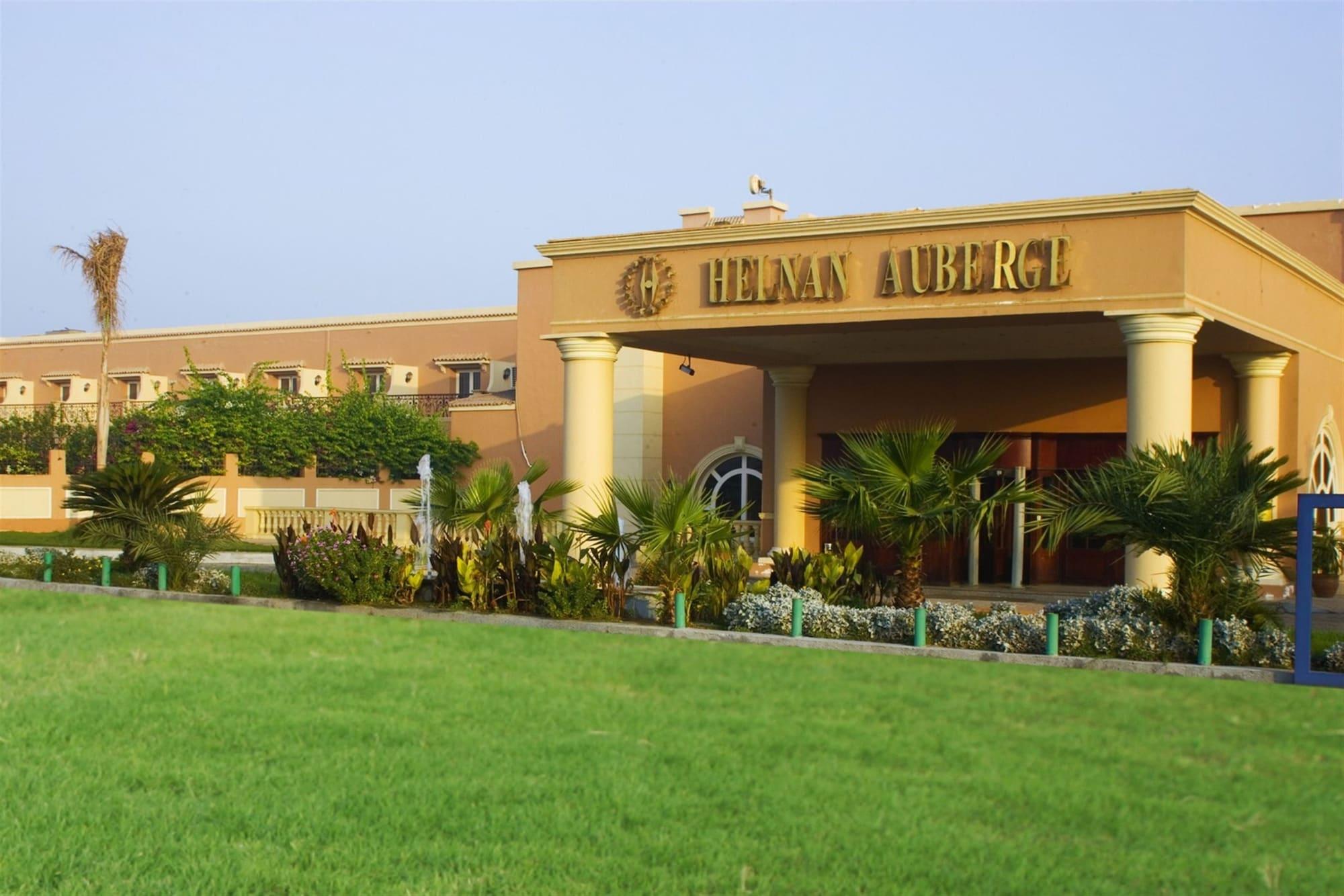 Vista Exterior Helnan Auberge Hotel