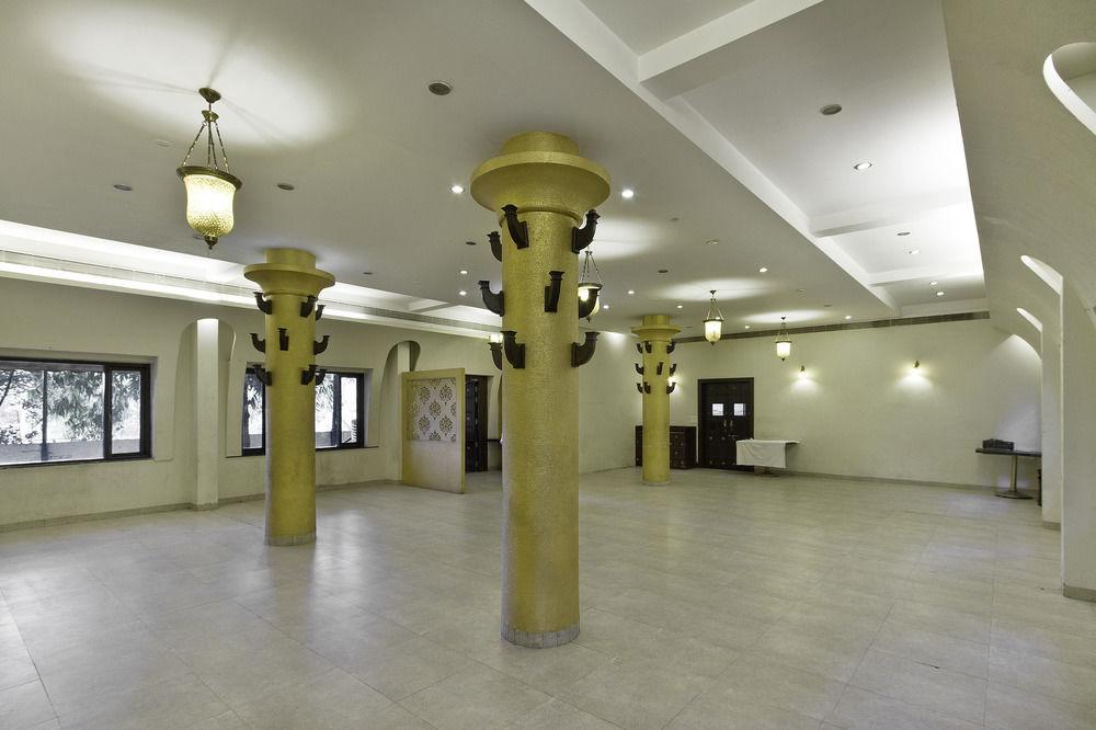Salón de Baile Treebo Golden Emerald