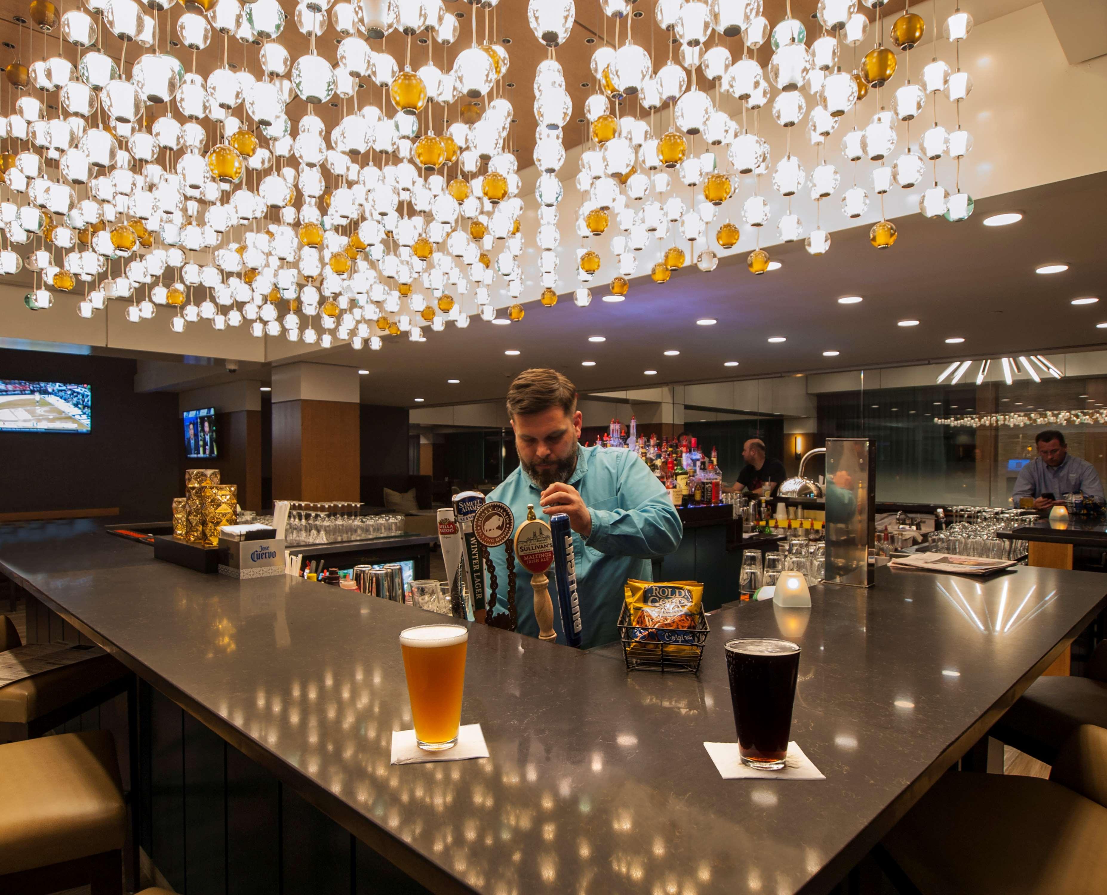 Bar/Salón DoubleTree by Hilton Hotel Niagara Falls New York