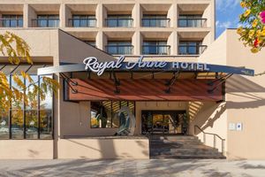 Alojamiento - The Royal Anne Hotel