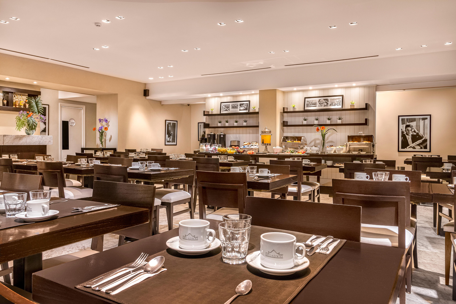 Restaurant Broadway Hotel & Suites