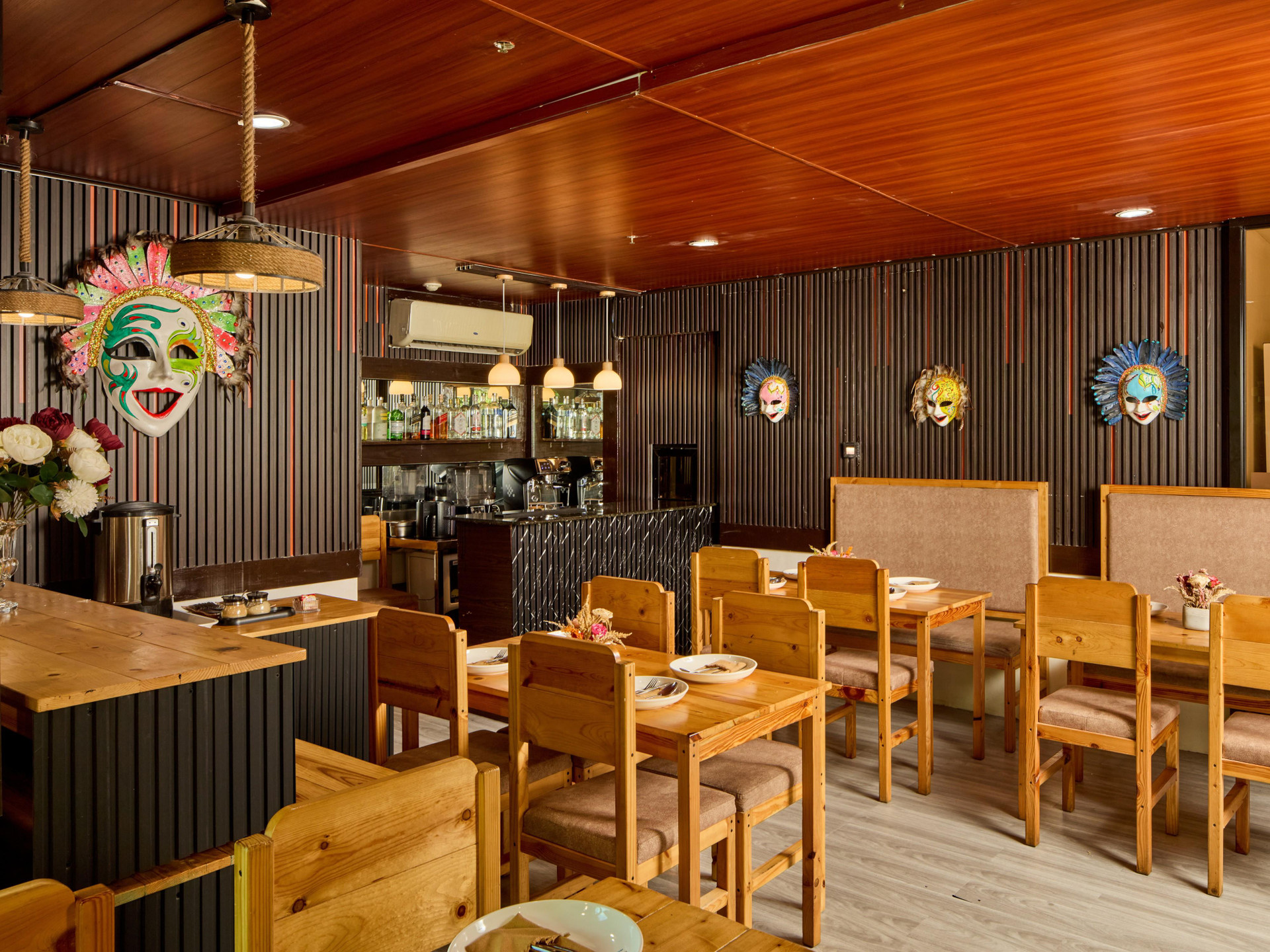 Restaurant Go Hotels Plus Bacolod Newly Renovated