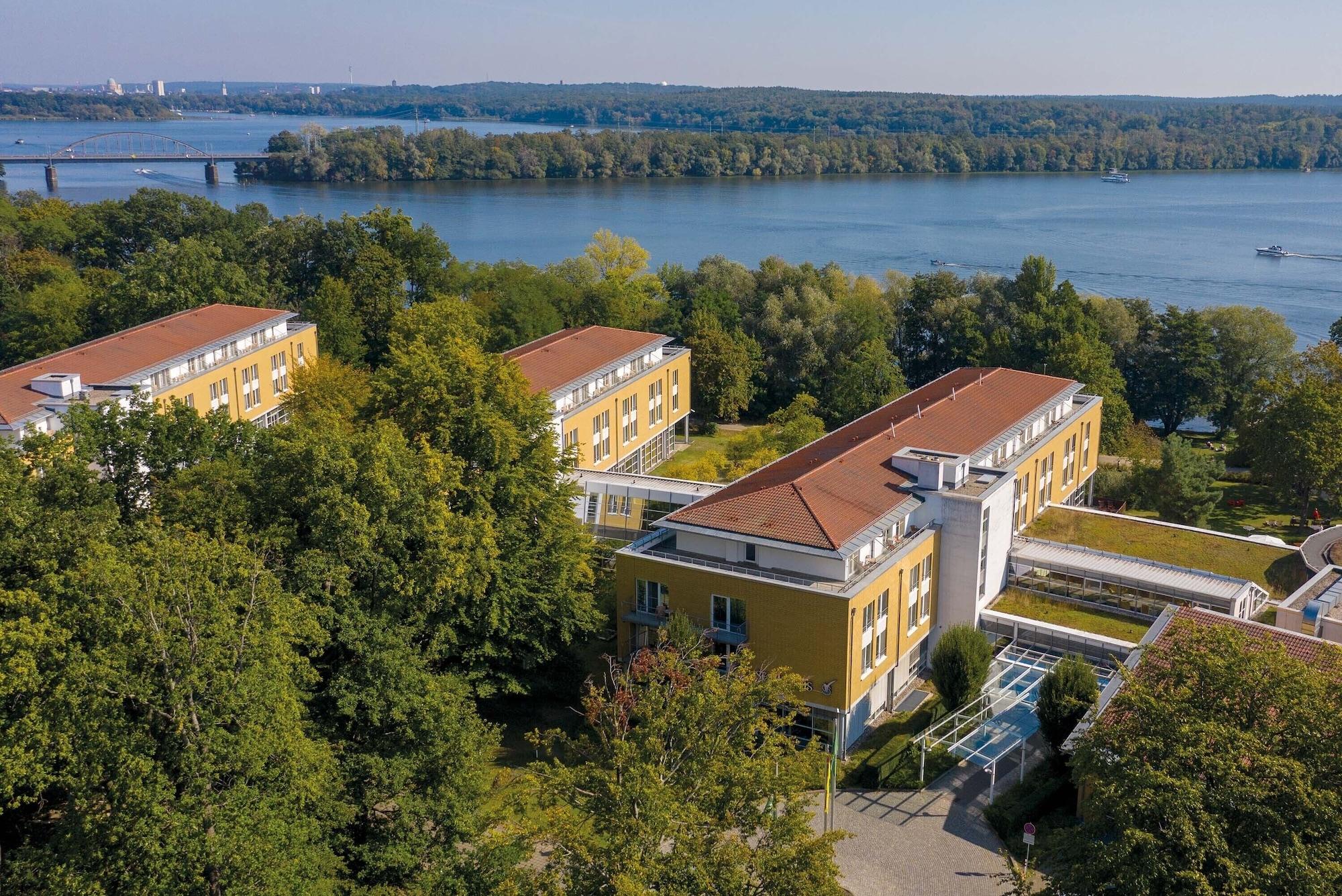 Vista Exterior Seminaris Seehotel Potsdam