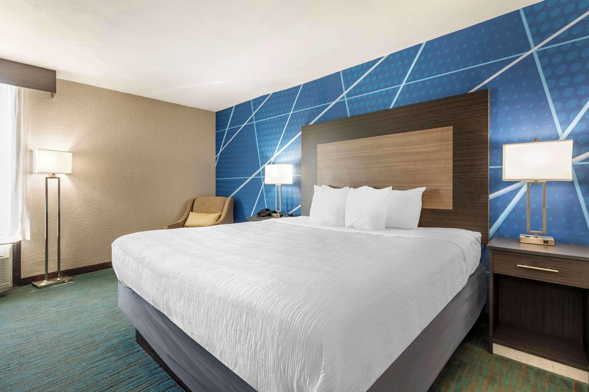 Varios Comfort Inn Dallas North Love Field Airport