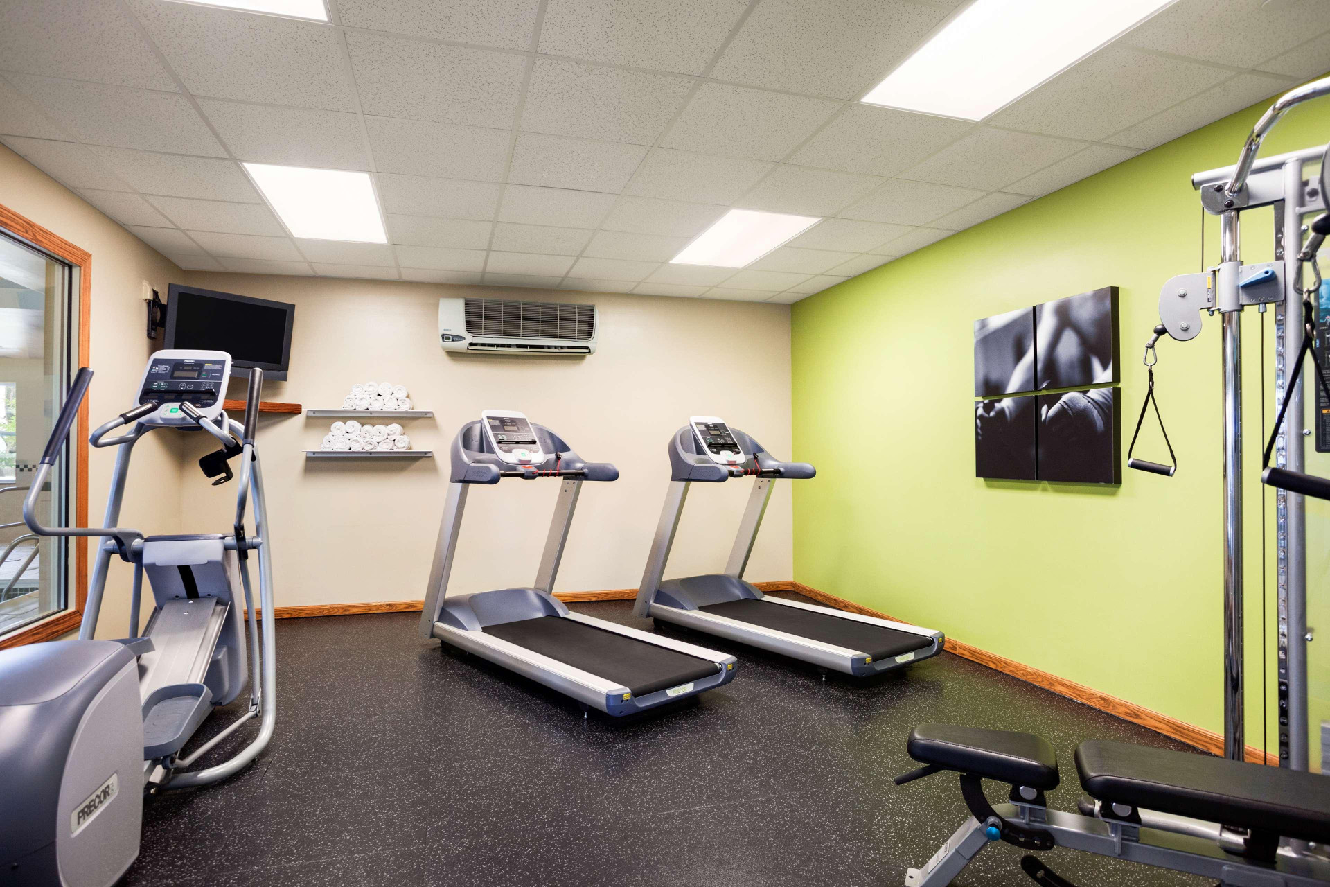Gimnasio Country Inn & Suites by Radisson, Ithaca, NY