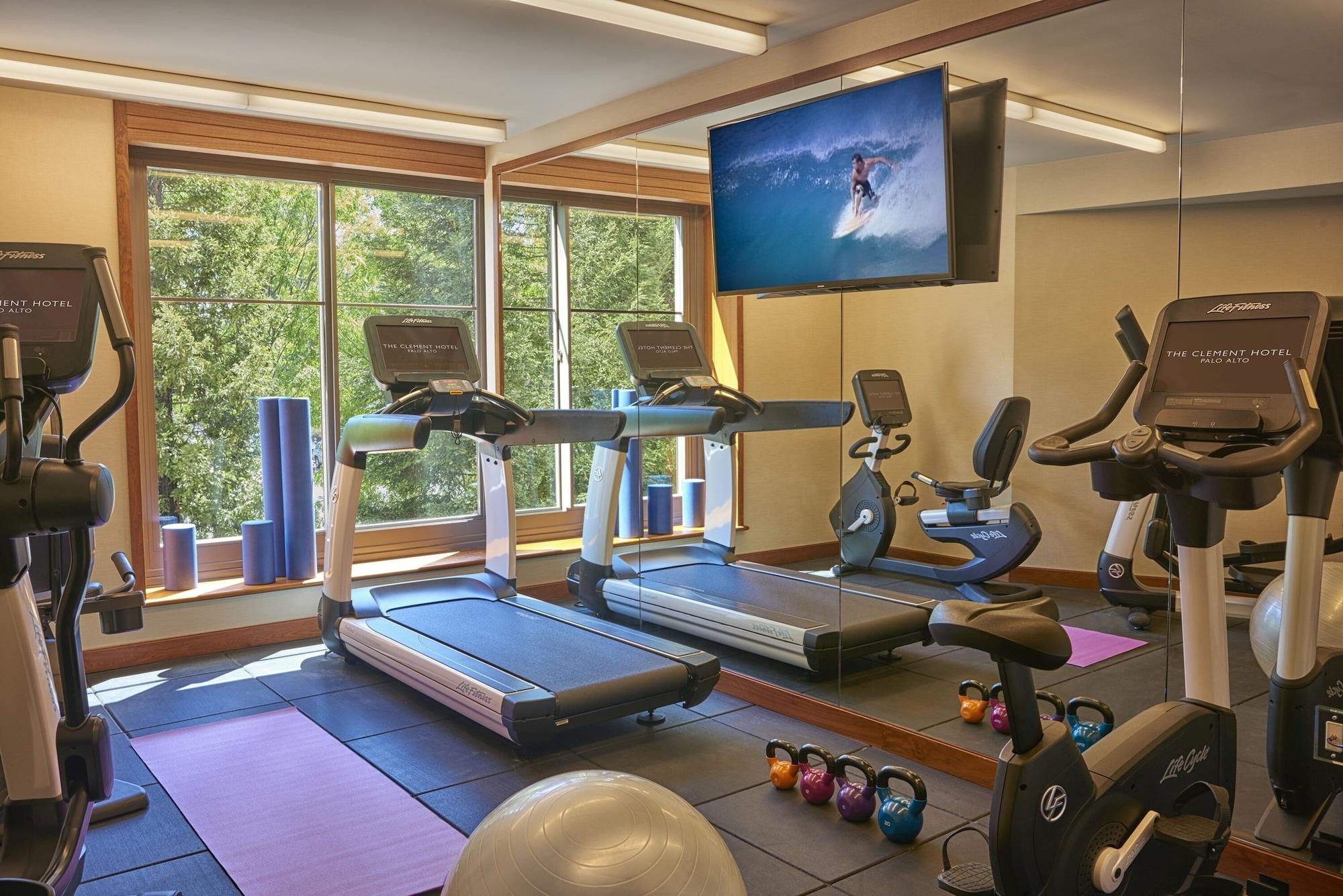 Gimnasio Clement Palo Alto – All-Inclusive Urban Resort
