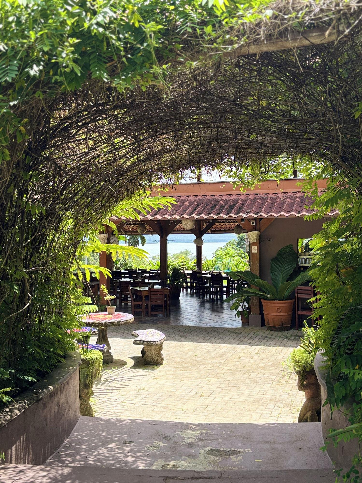 Varios Svastha Yoga & Ayurveda Cafe