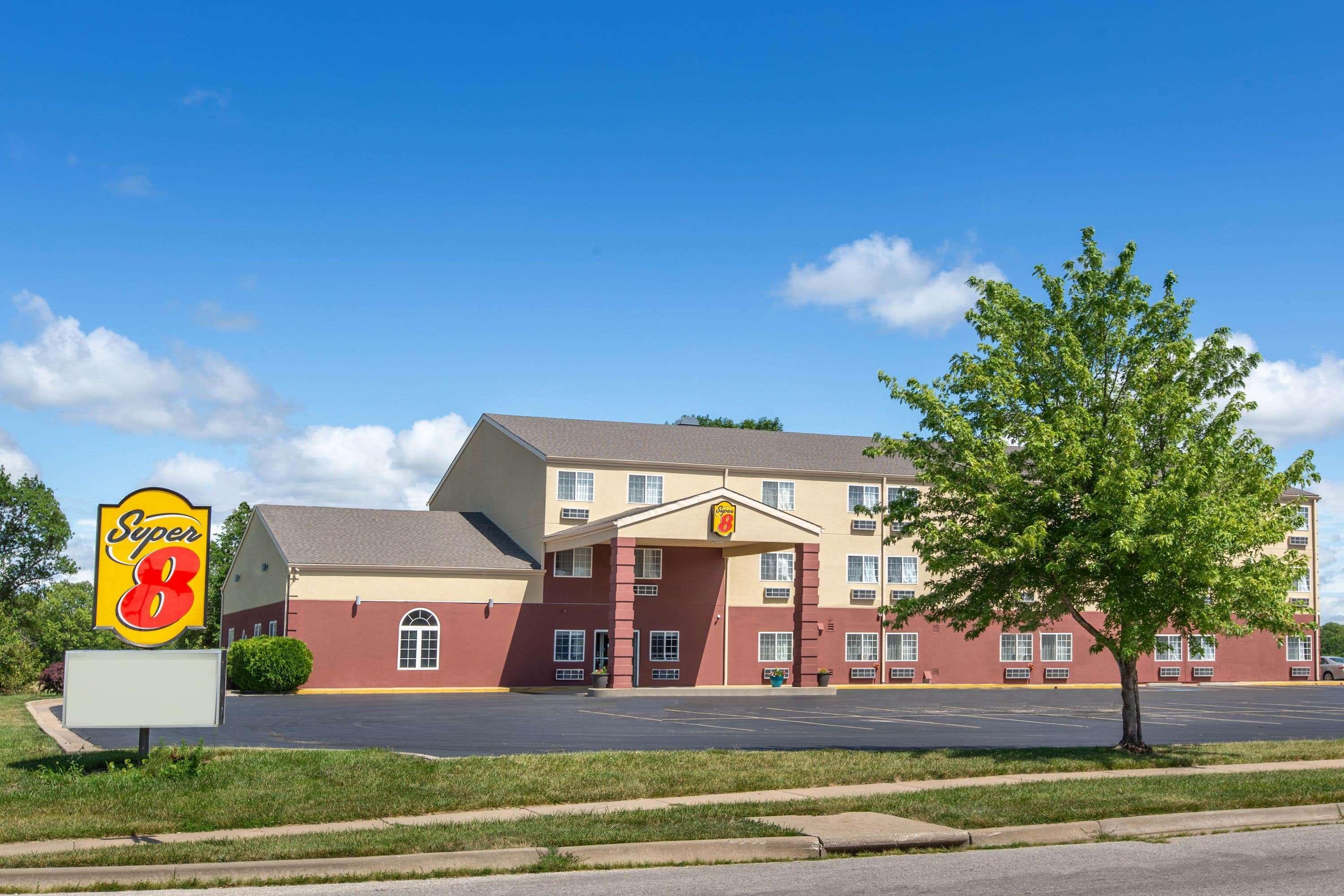 Vista Exterior Super 8 By Wyndham Ottawa