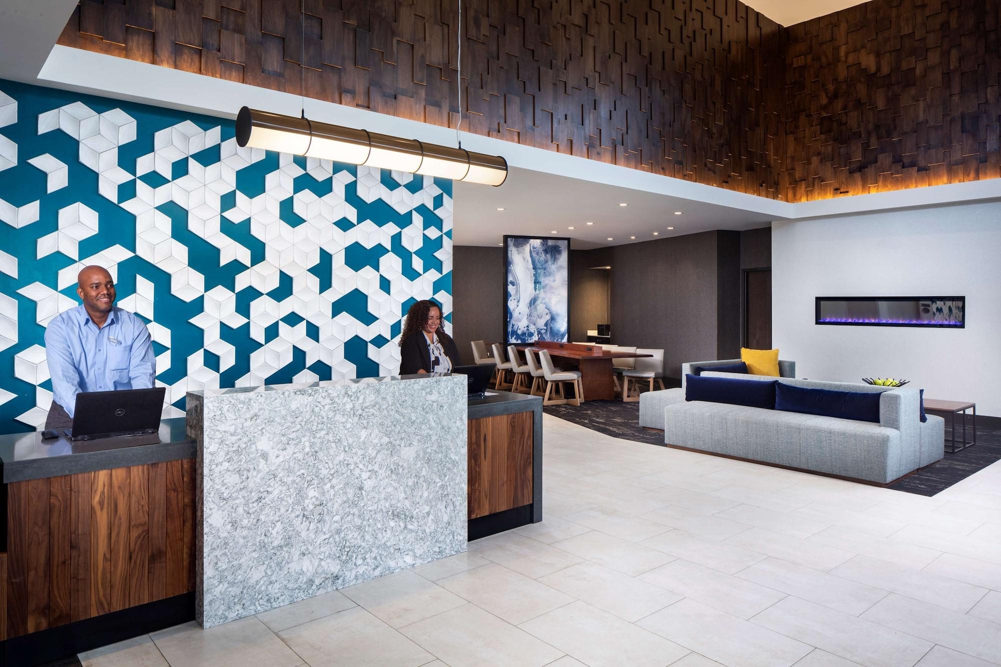 Vista Lobby Hyatt Place Poughkeepsie / Hudson Valley