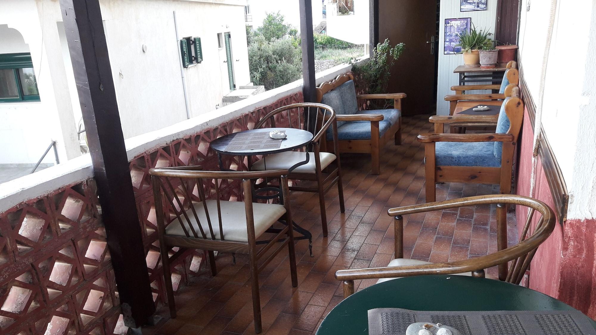 Vista Exterior Hotel Zakros