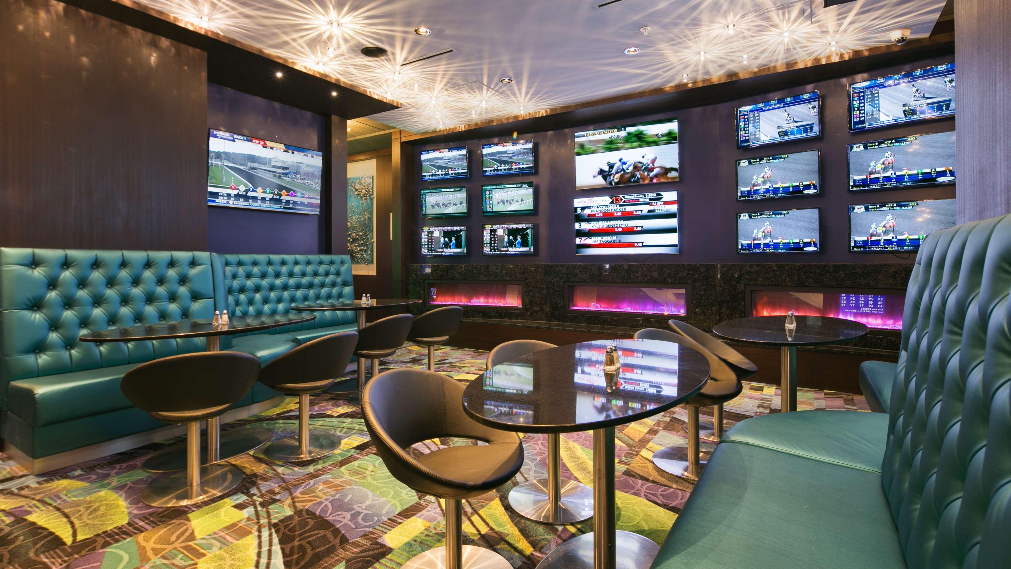 Bar/Salón Best Western Cold Lake Inn