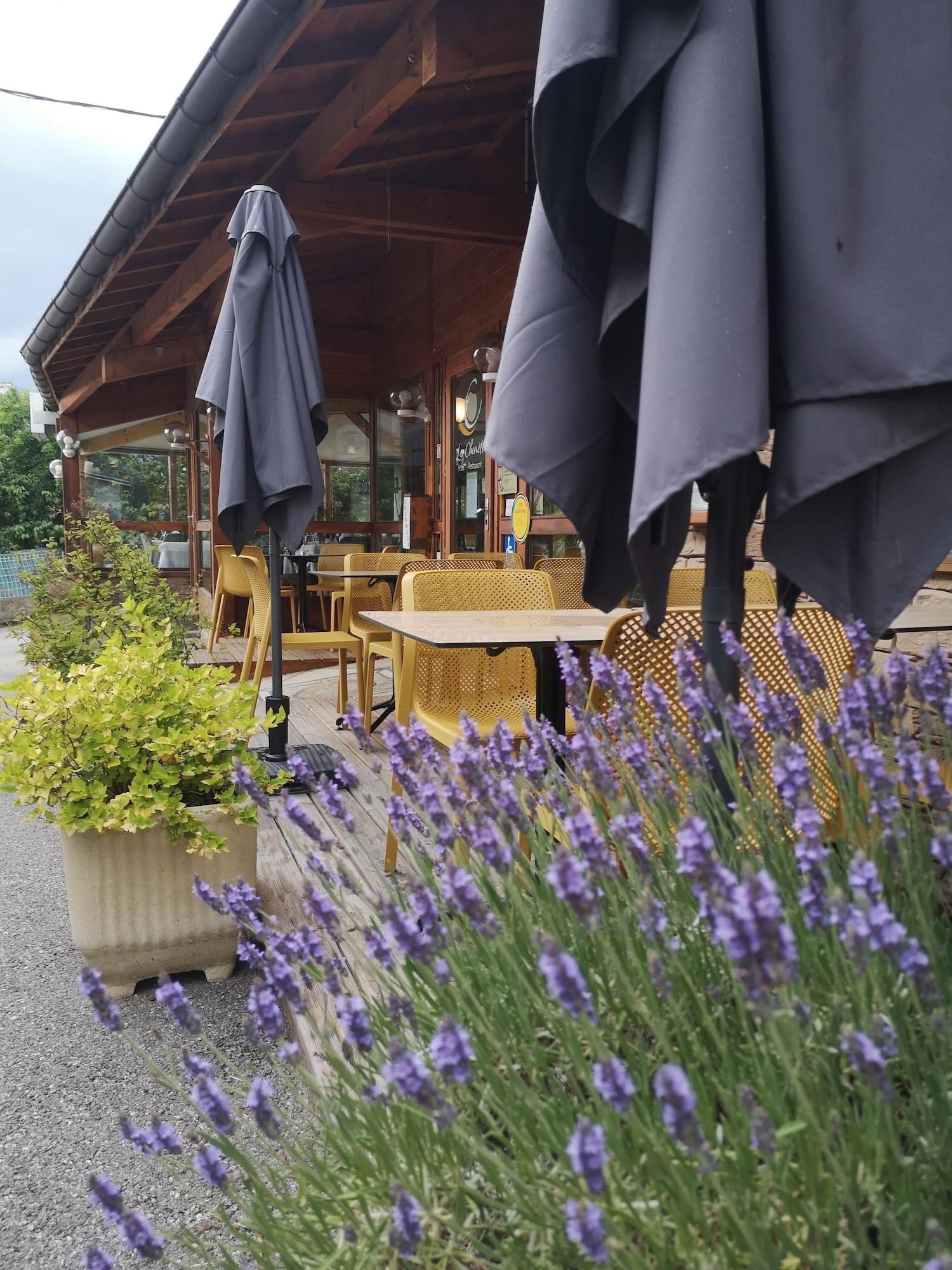 Vista Exterior Hotel-restaurant Les Chenets